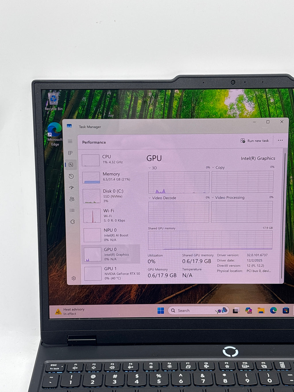 Lenovo Legion 5 15IAX10 15.6" Intel Core Ultra 7 255HX 32GB RAM 1TB SSD RTX 5070 Black - No Charger