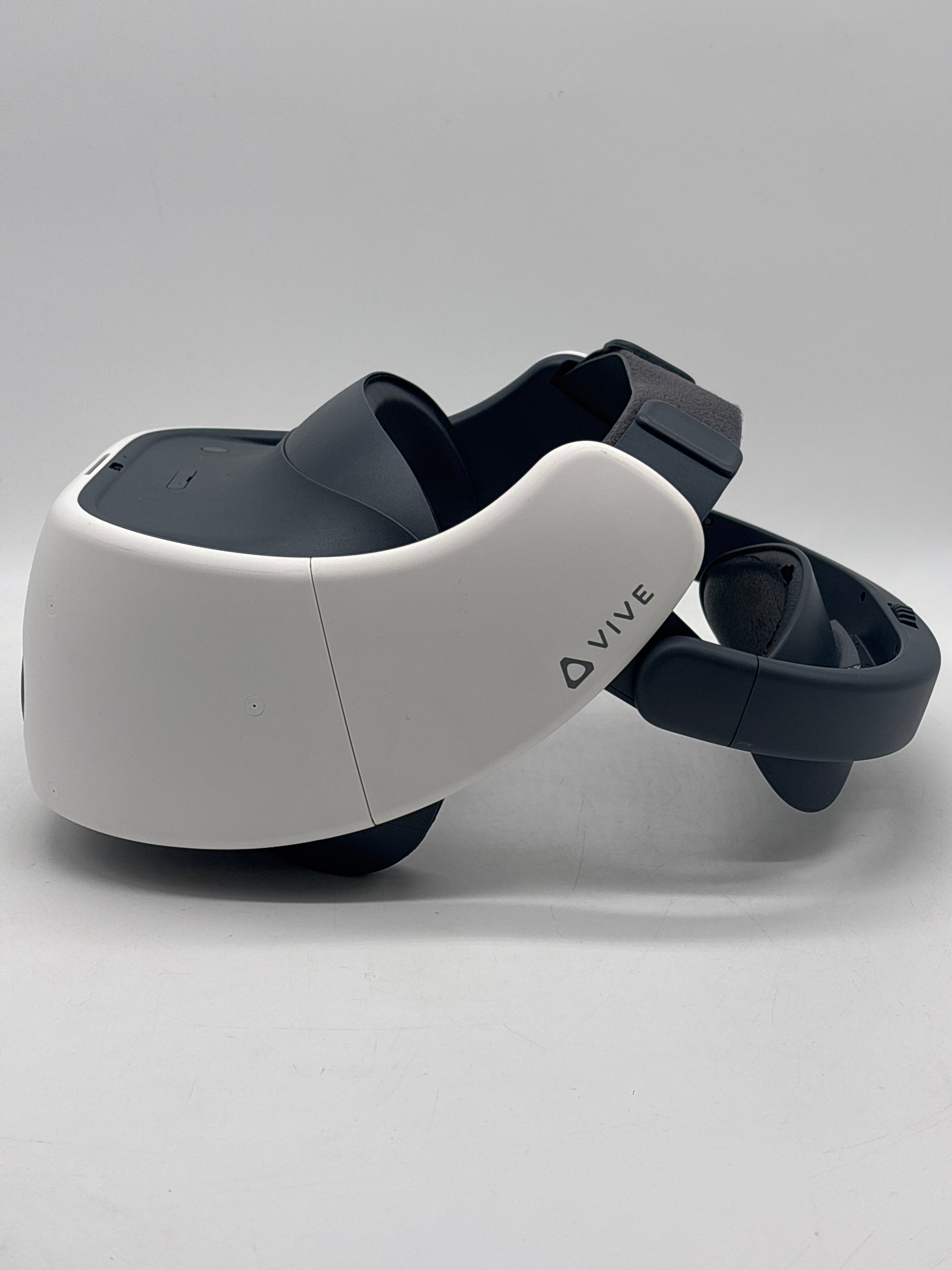 HTC Vive Focus Plus Standalone VR Headset - For Parts (Nose Rim Cracked)