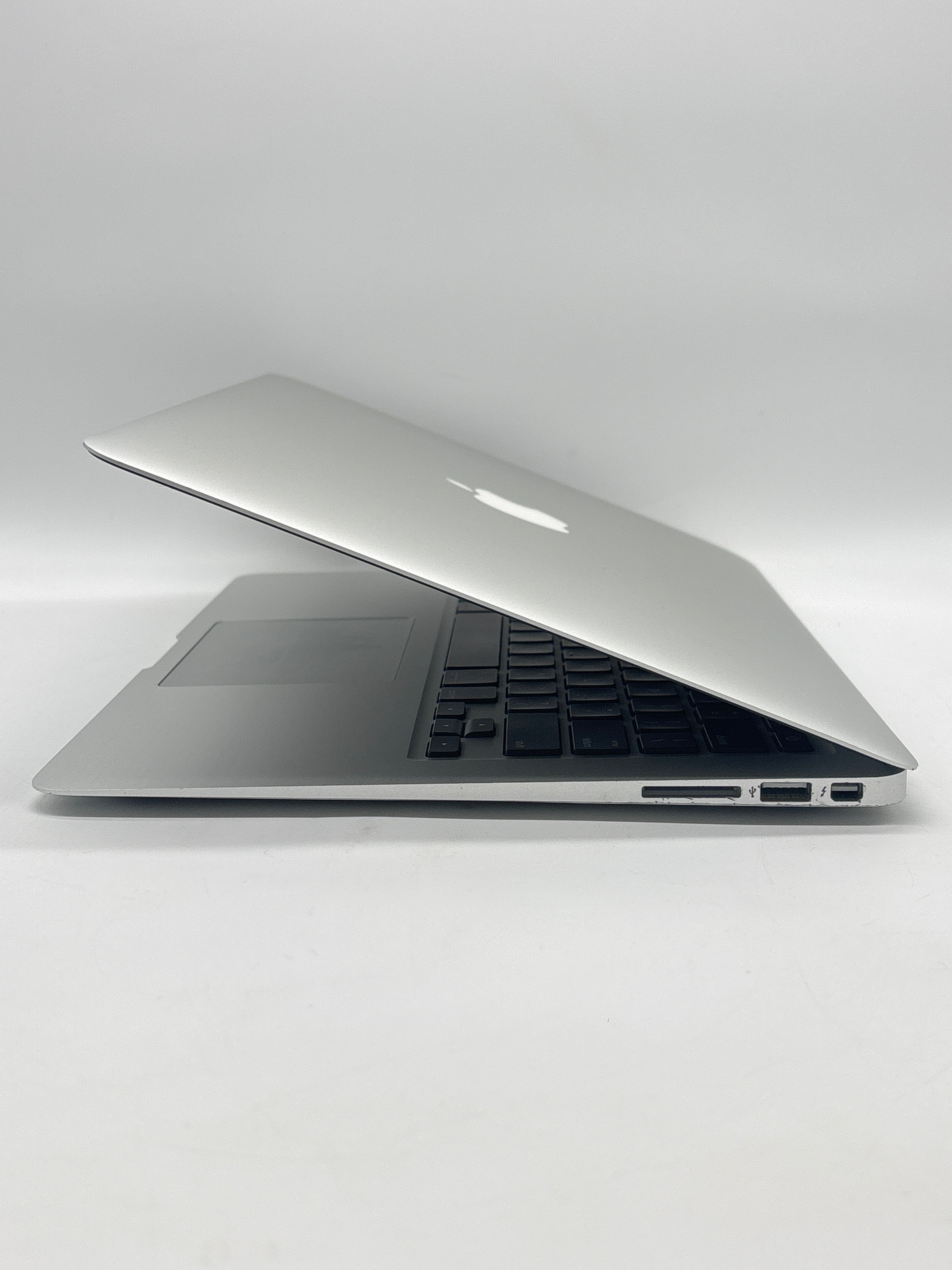 Apple MacBook Air A1466 2015 i5 8GB RAM 256GB SSD