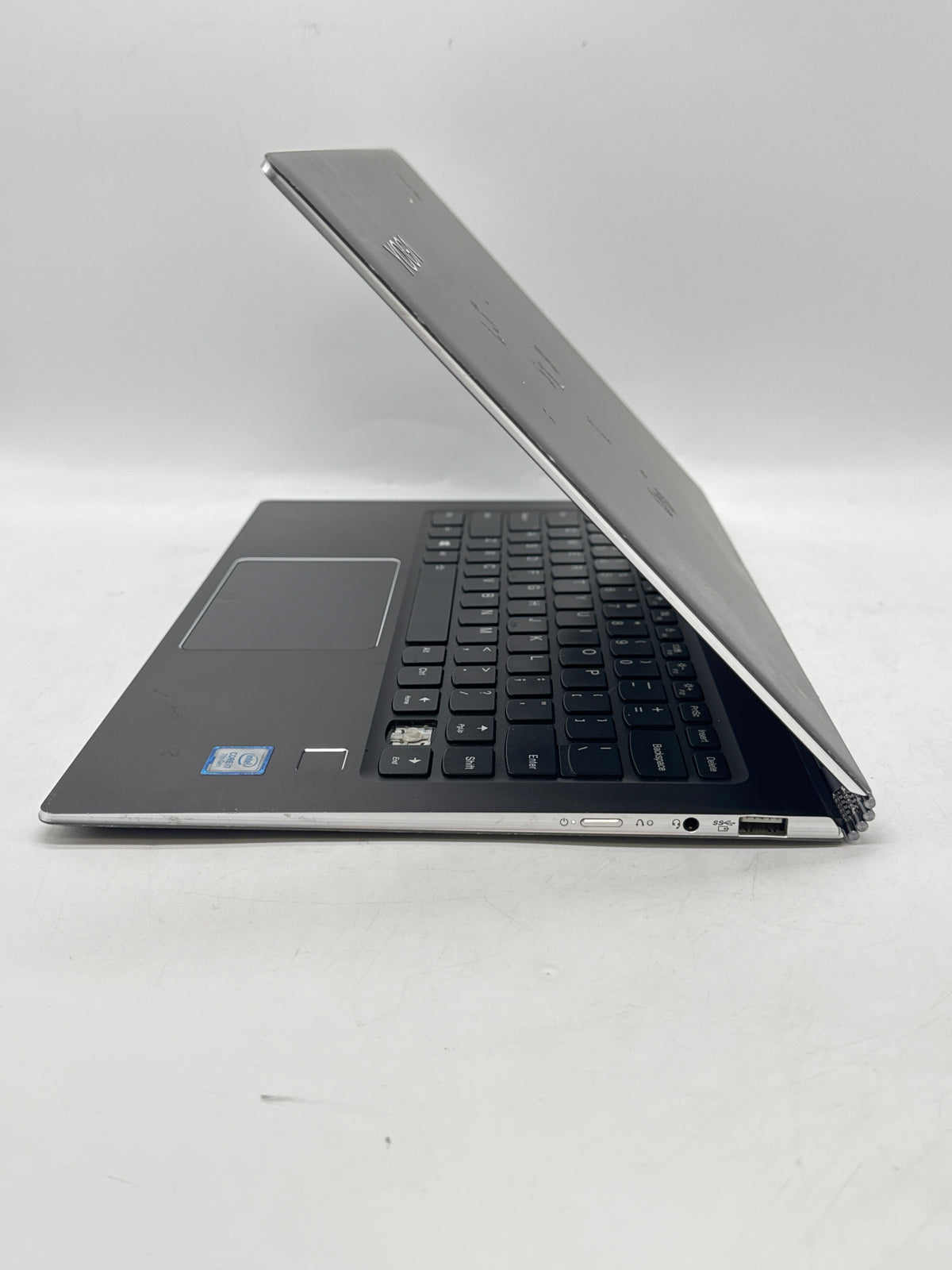 Lenovo Yoga 910-13IKB 13in Core i7 7500U 8GB RAM 256GB SSD - Read