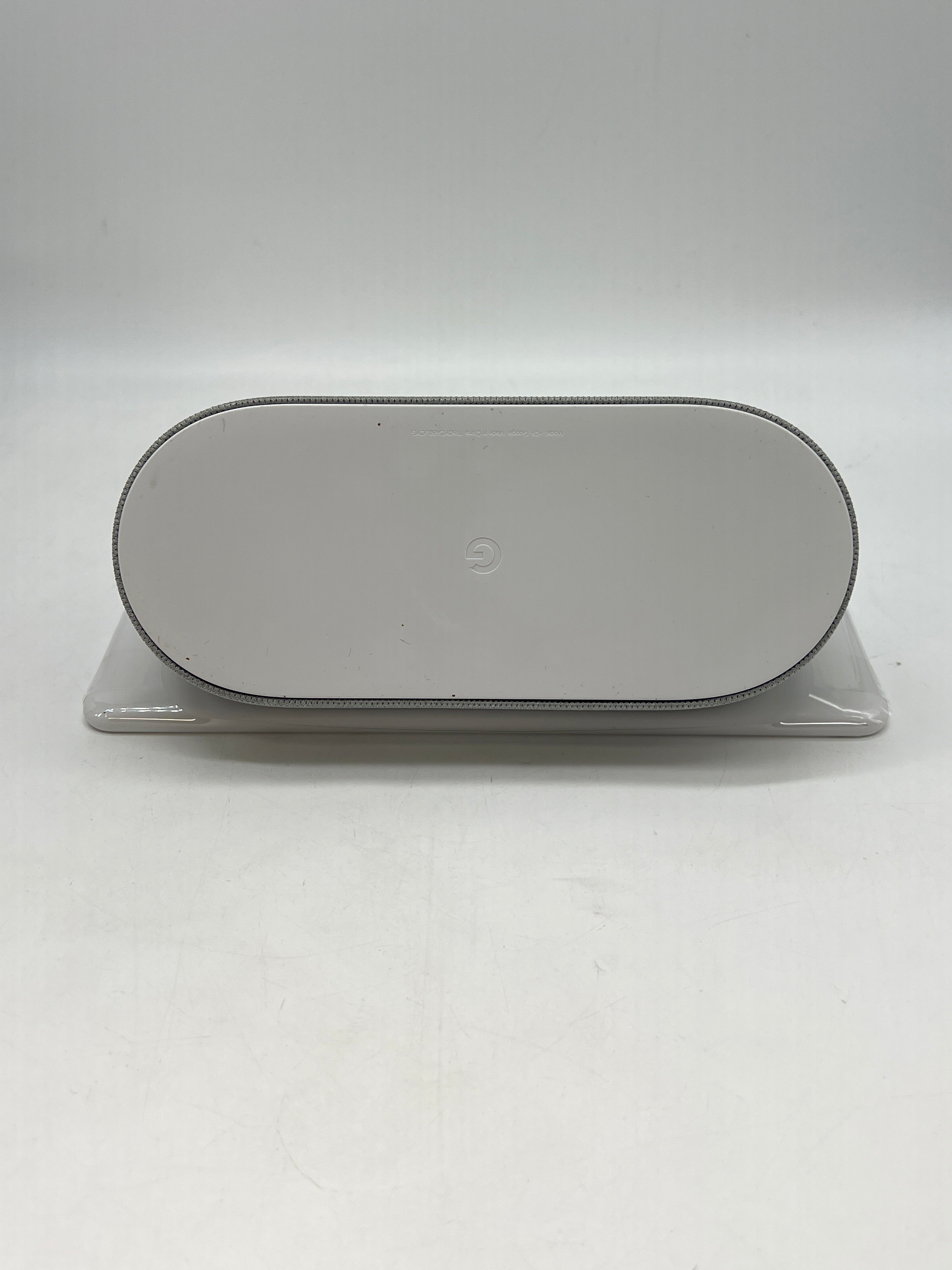 Google Nest Hub Max Smart Speaker Display 10" - New Open Box