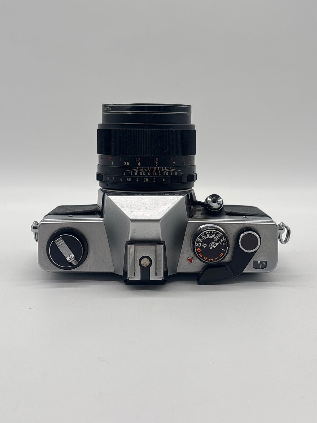 Praktica MTL 5 Vintage Camera - For Parts (Untested, Cracked Lens)
