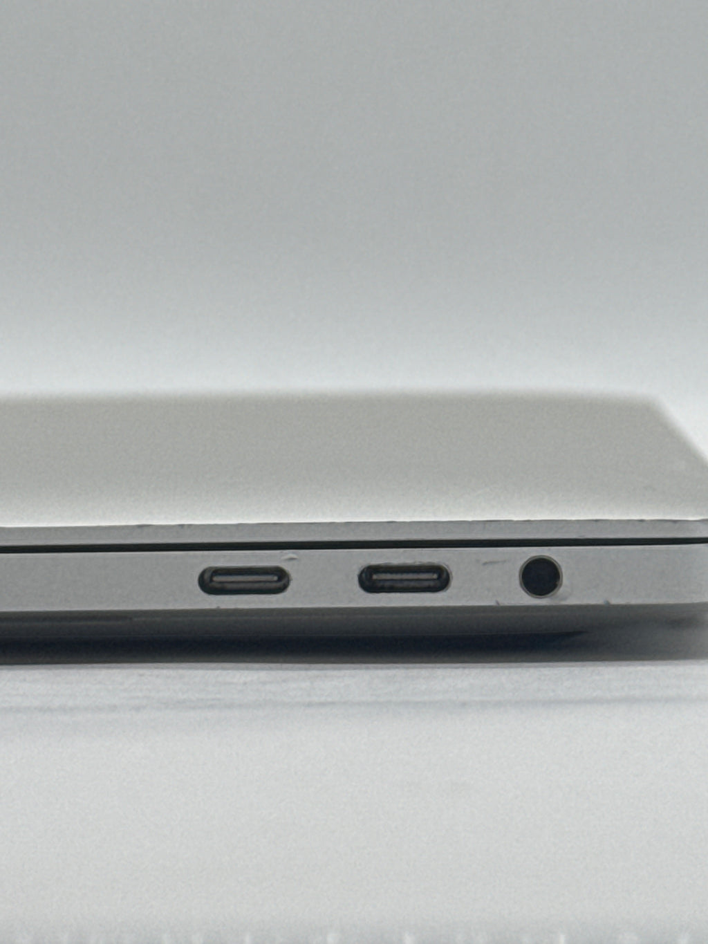 Apple MacBook Pro 15" A1990 i7 16B RAM 512GB SSD - Used