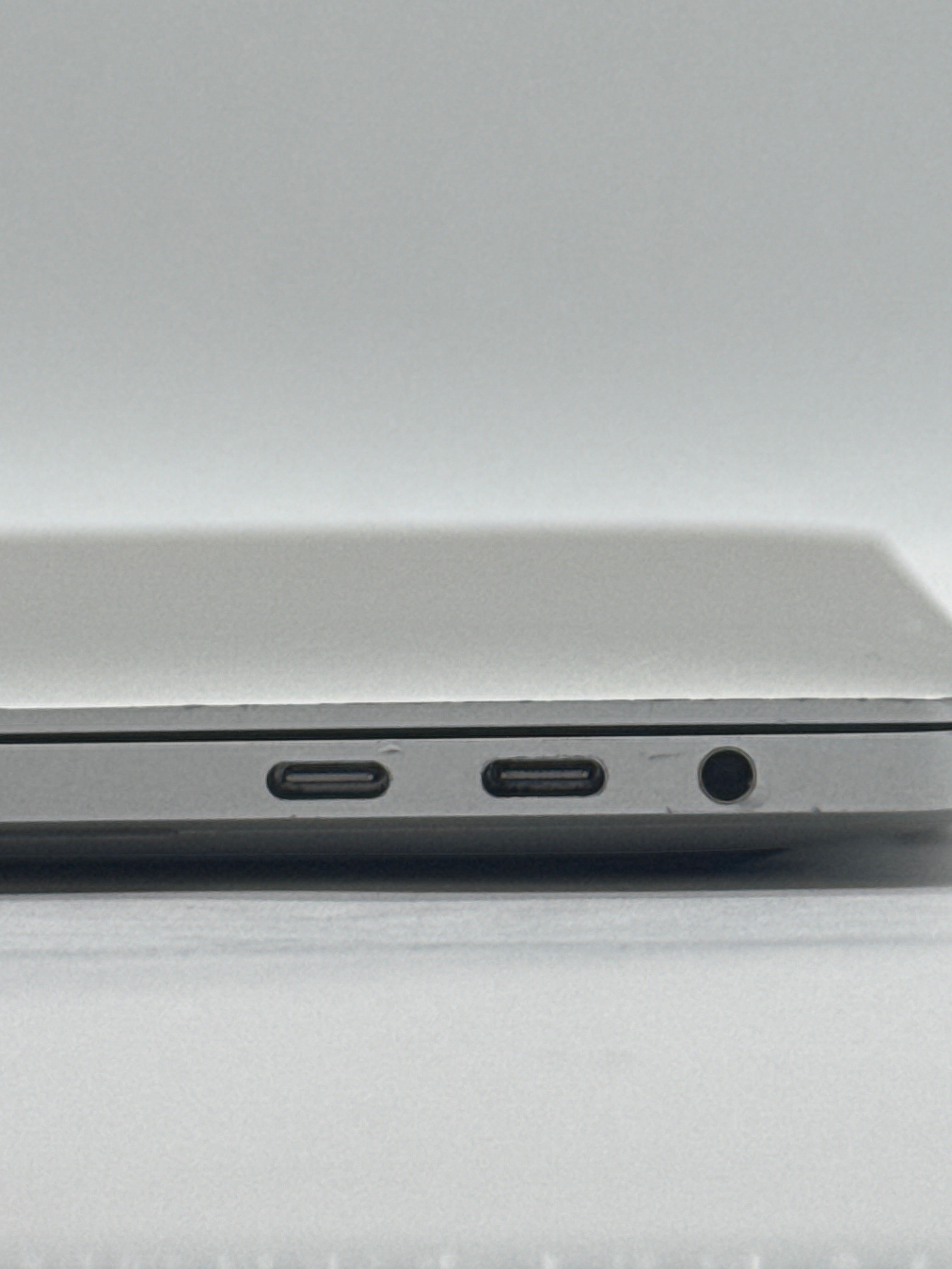 Apple MacBook Pro 15" A1990 i7 16B RAM 512GB SSD - Used