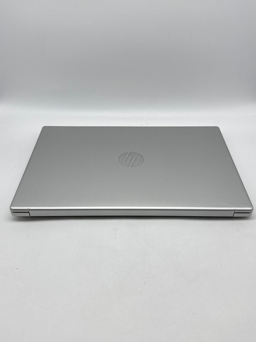 HP 15-fc0003ca 15.6" Athlon Silver 7120U 8GB RAM 512GB SSD - Used