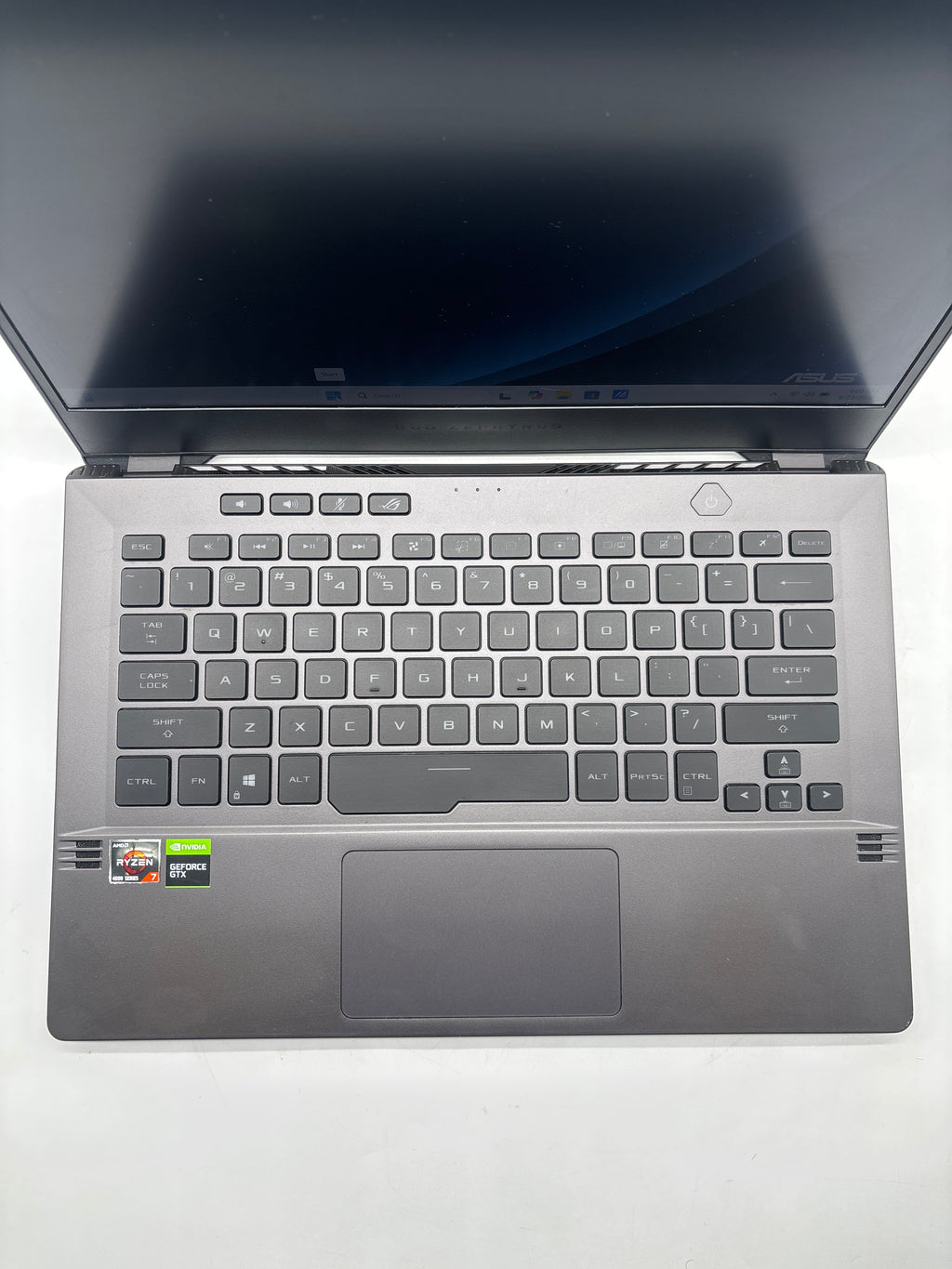 ASUS ROG Zephyrus G14 GA401I 14" AMD Ryzen 7 4800HS 8GB RAM 512GB SSD GTX 1650 Metallic Gray - Used