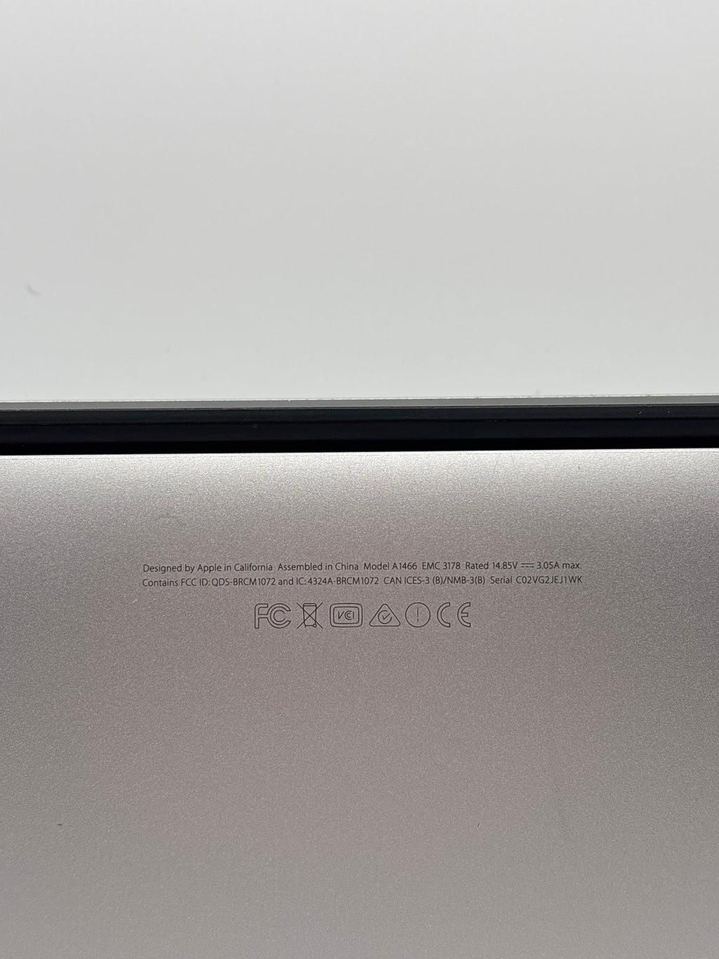 Apple MacBook Air 13.3" A1466 2017 i5 1.8 GHz 8GB RAM 128GB SSD