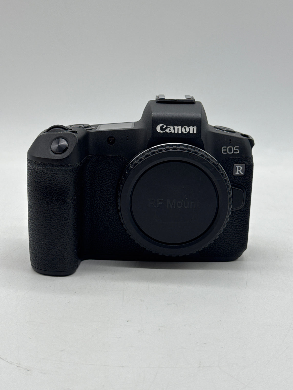 Canon EOS R Mirrorless Camera Body Only Black - Used