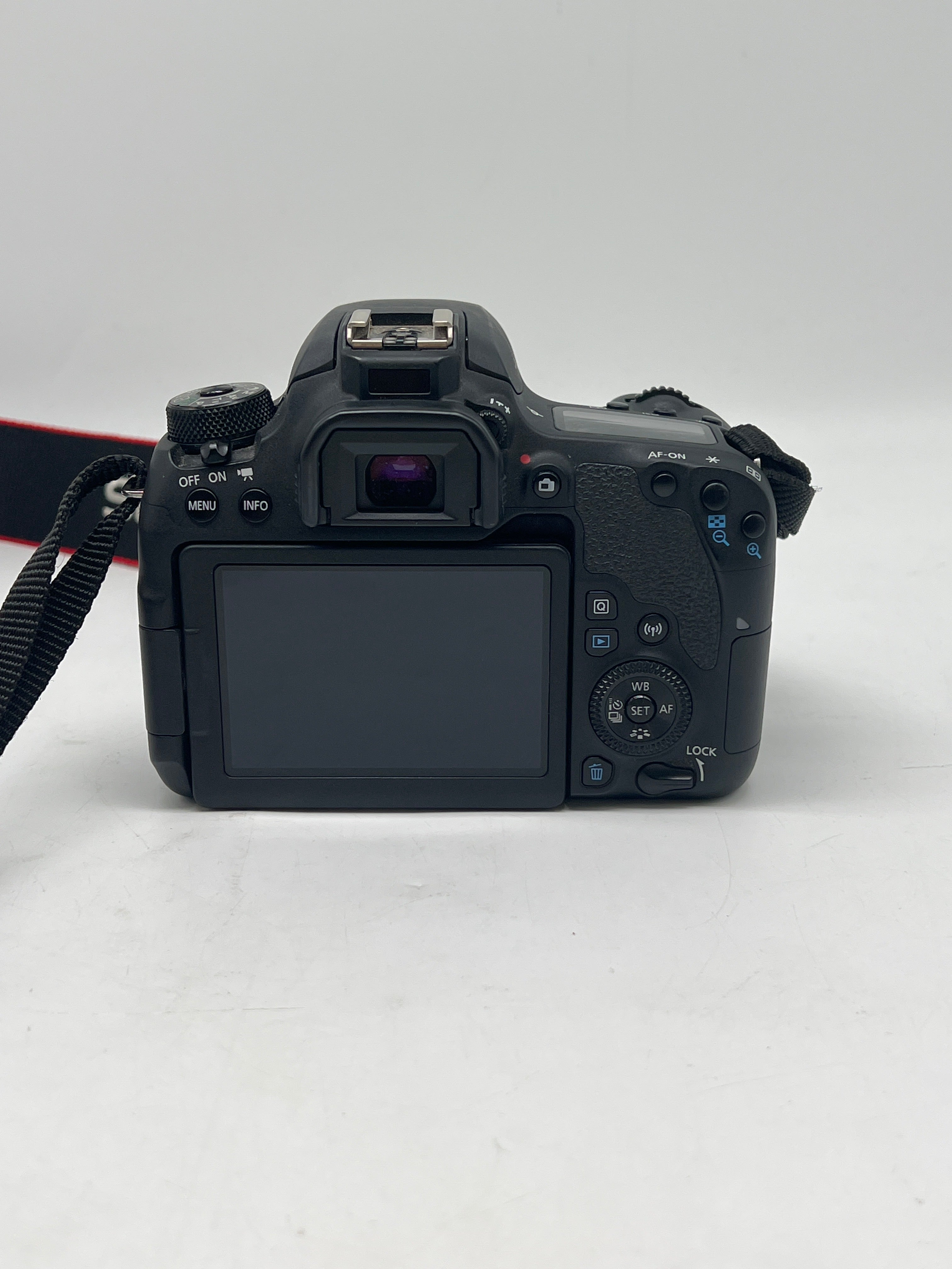 Canon EOS 77D Digital SLR Camera 24.2 MP Body Only - Used