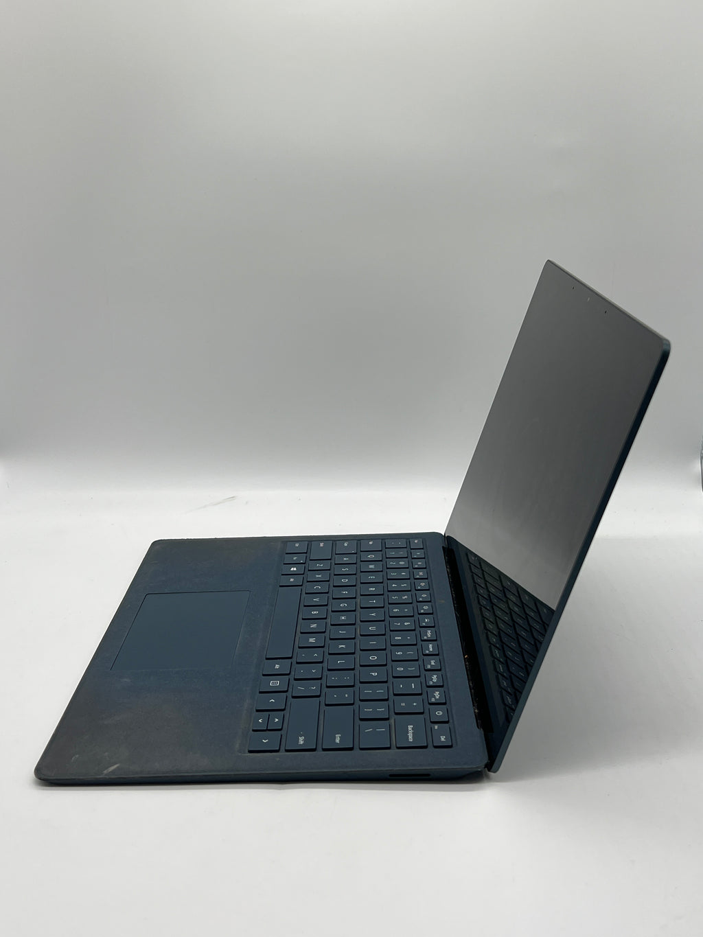 Microsoft Surface Laptop 2 i5-8250U 8GB RAM 256GB - For Parts (Trackpad Issue)