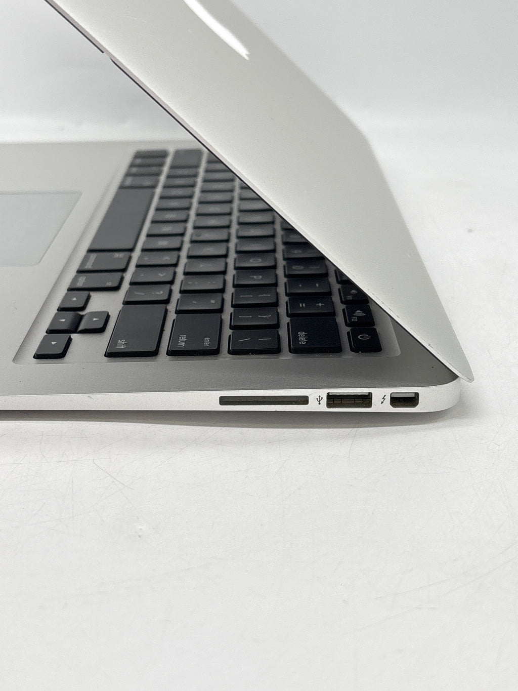 Apple MacBook Air 13" 2015 A1466 Core i7 8GB RAM 256GB Flash Storage - Used