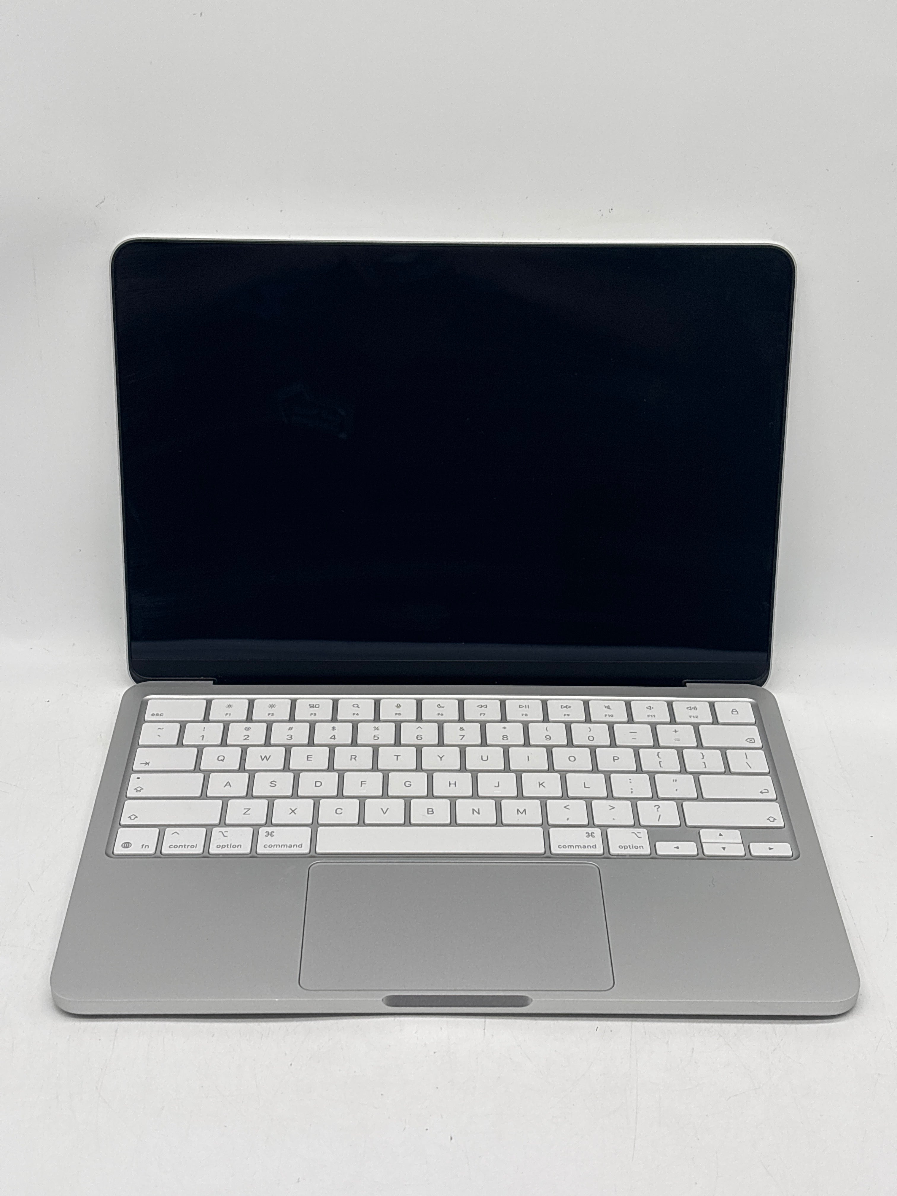 Apple MacBook Neo 13" A3404 A18 Pro 8GB RAM 256GB SSD - Used