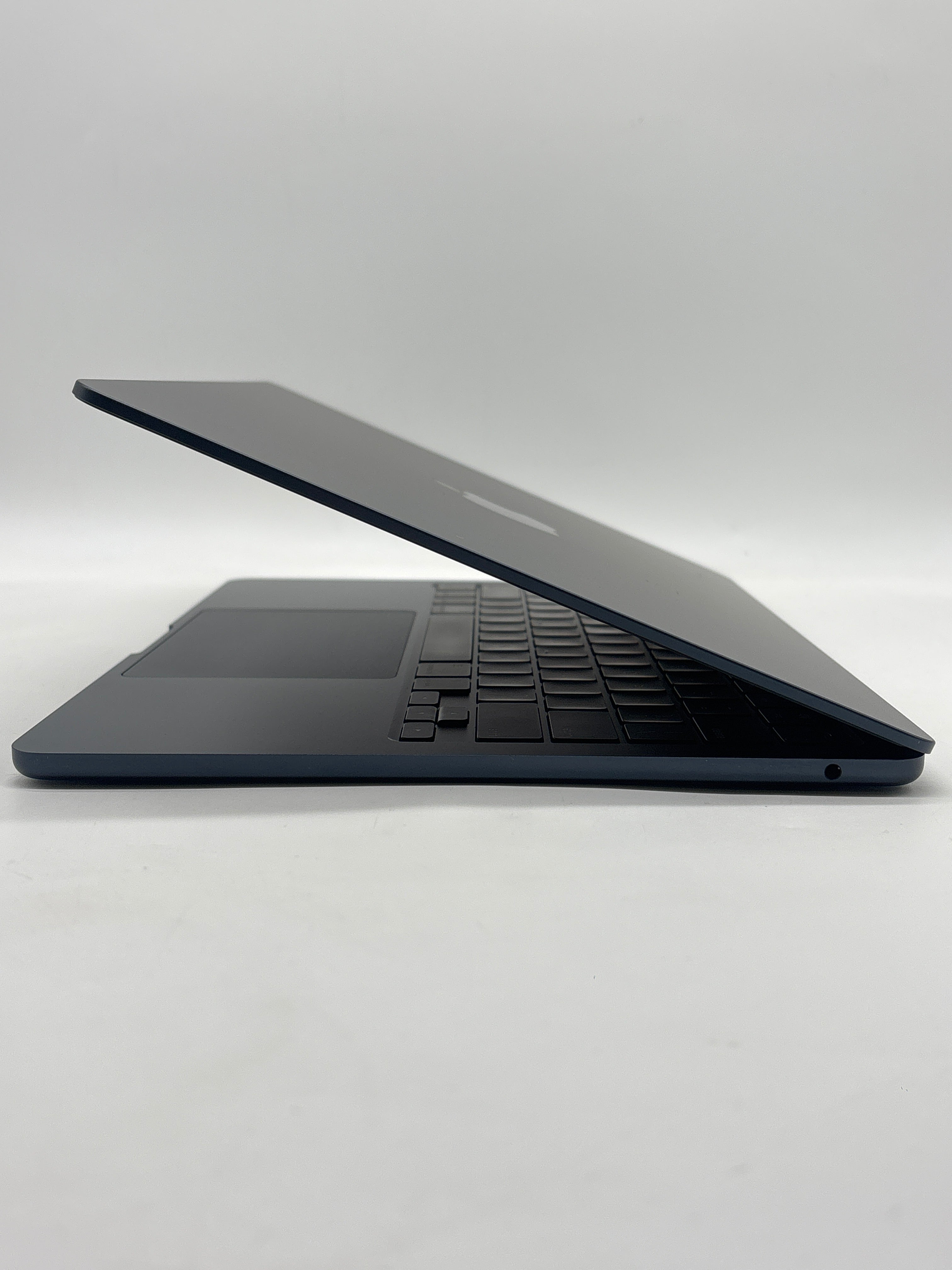 Apple MacBook Air 13" A3113 M3 8GB RAM 256GB SSD