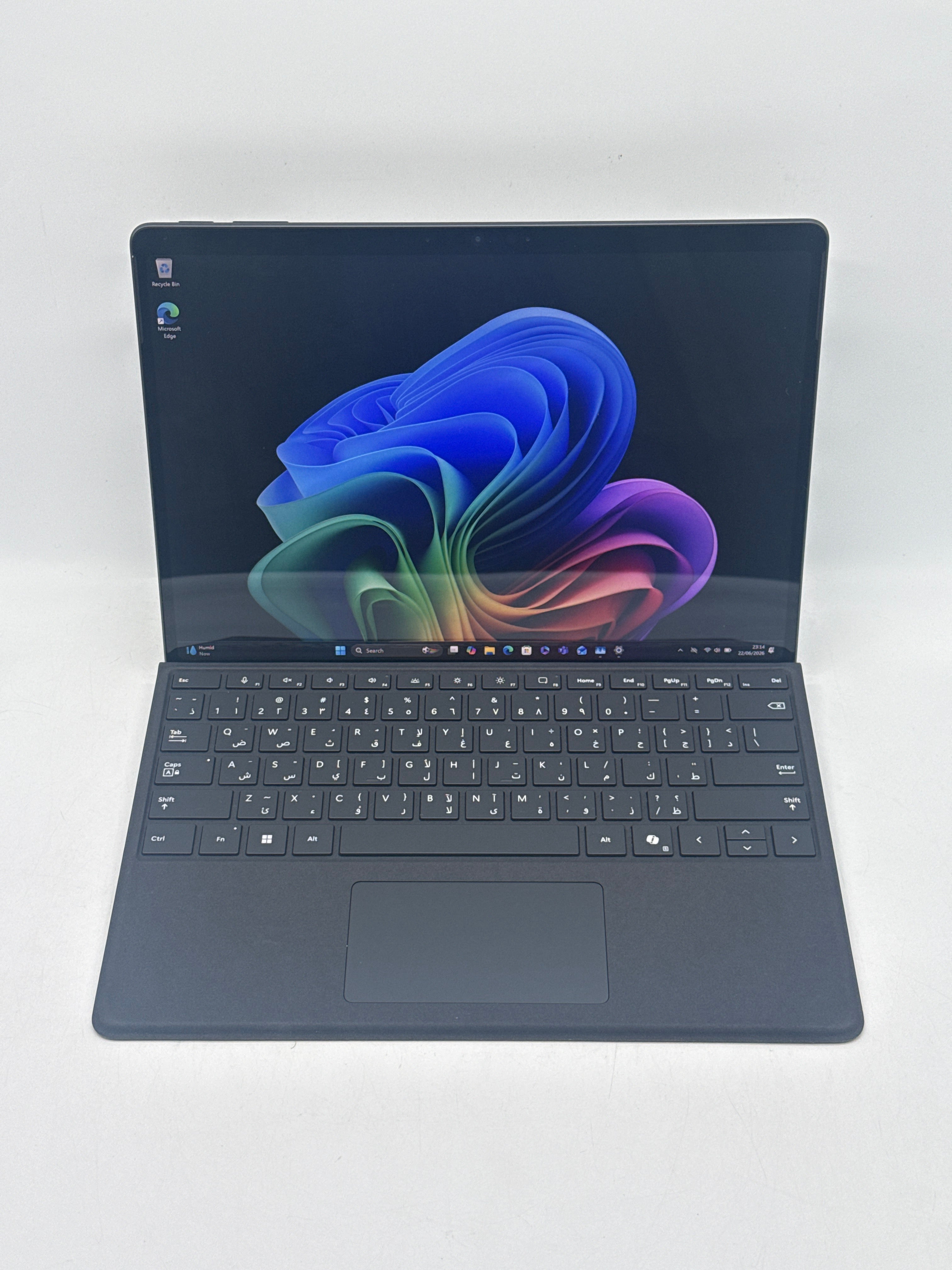 Microsoft Surface Pro 11 2076 Snapdragon X 12-Core 16GB RAM 1TB SSD - Arabic Keyboard