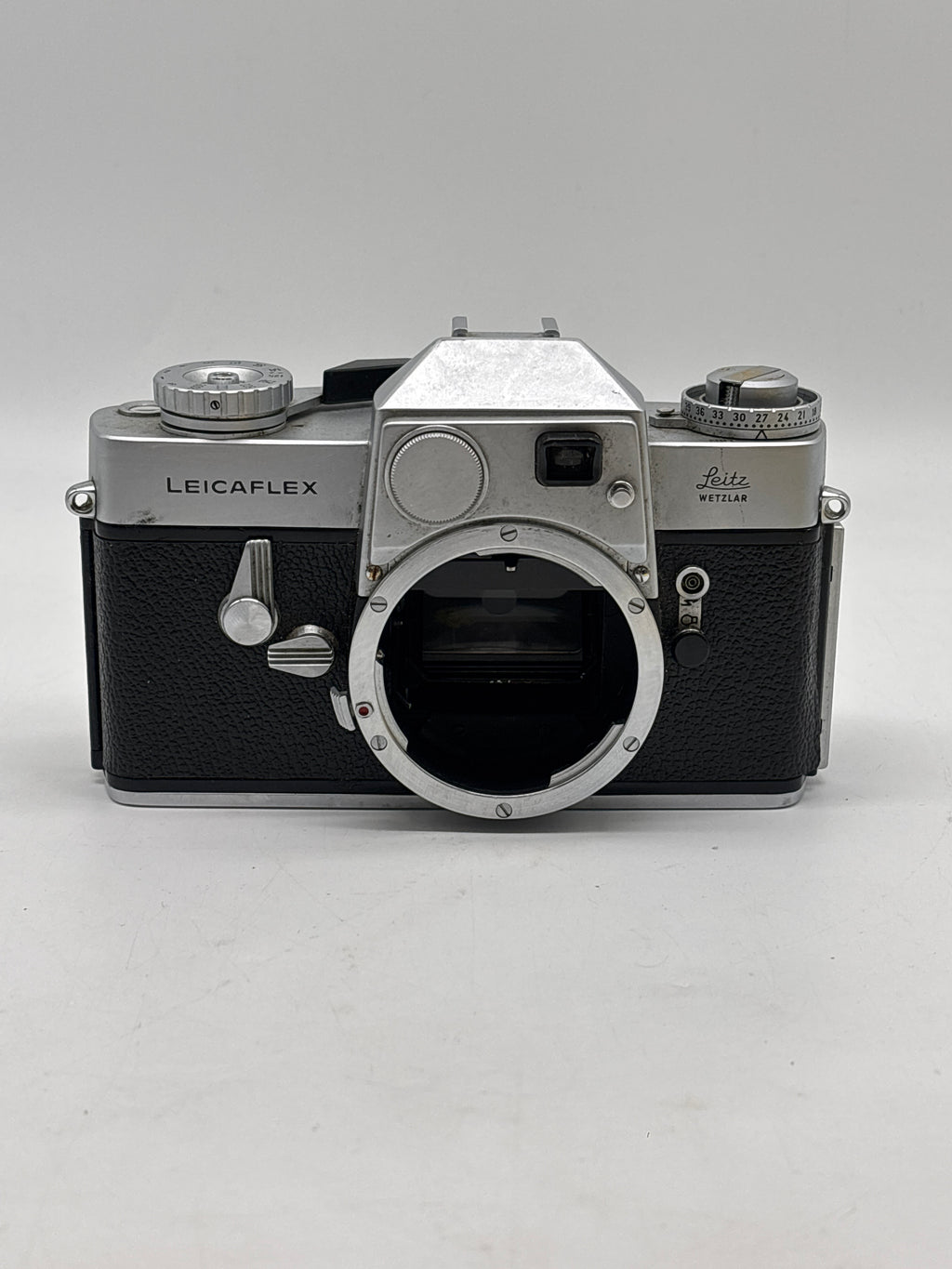 Leicaflex Version 1 35mm SLR Film Camera Collectible - Untested