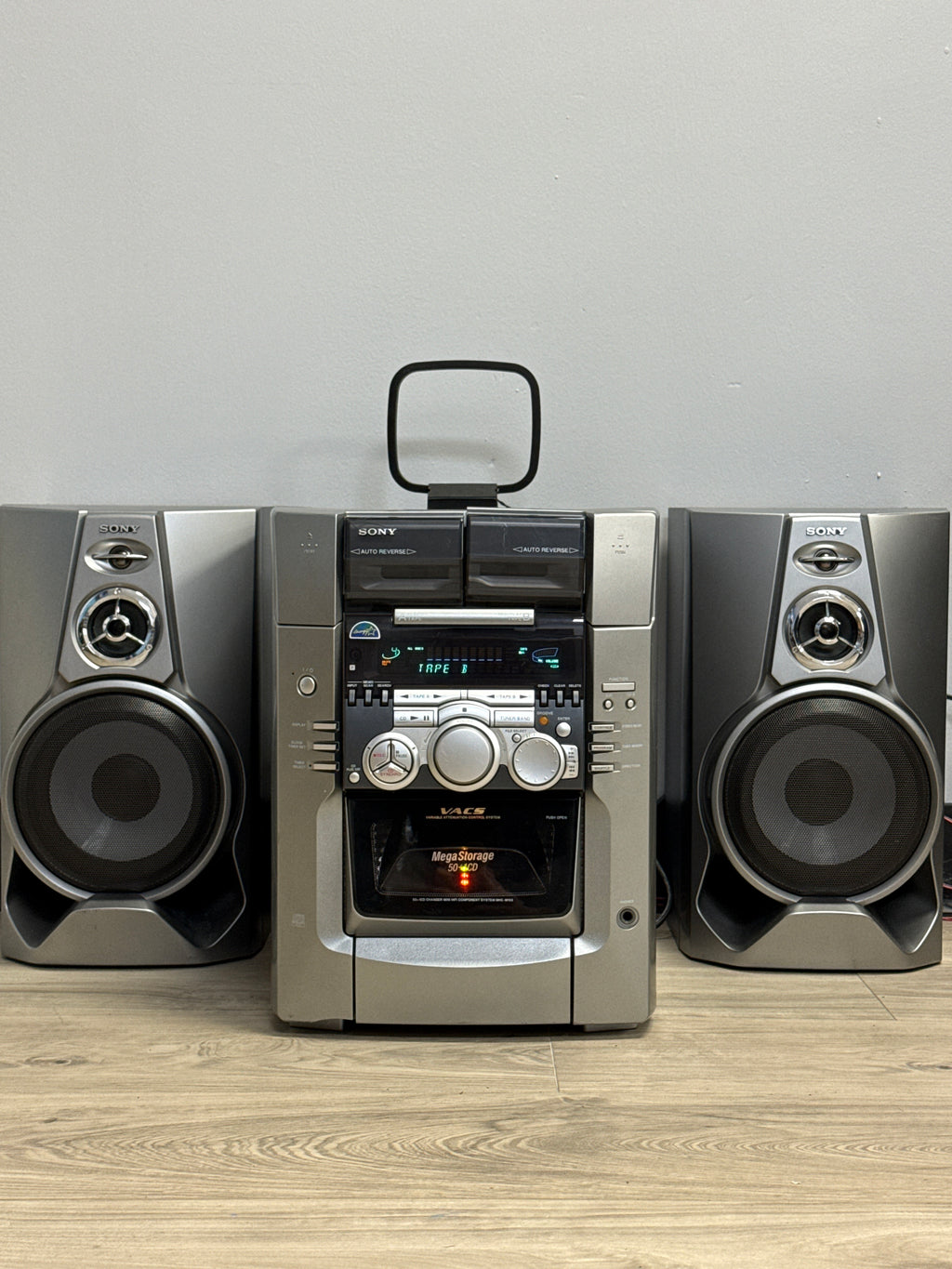 Sony MHC-M100 Hi-Fi Component System Silver 190 Watts (READ DESC)