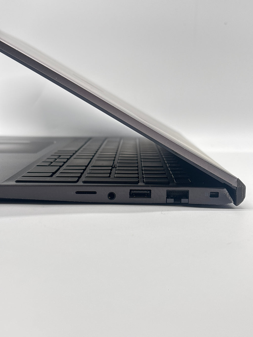Dell Vostro 5502 i5-1135G7 8GB RAM 256GB SSD