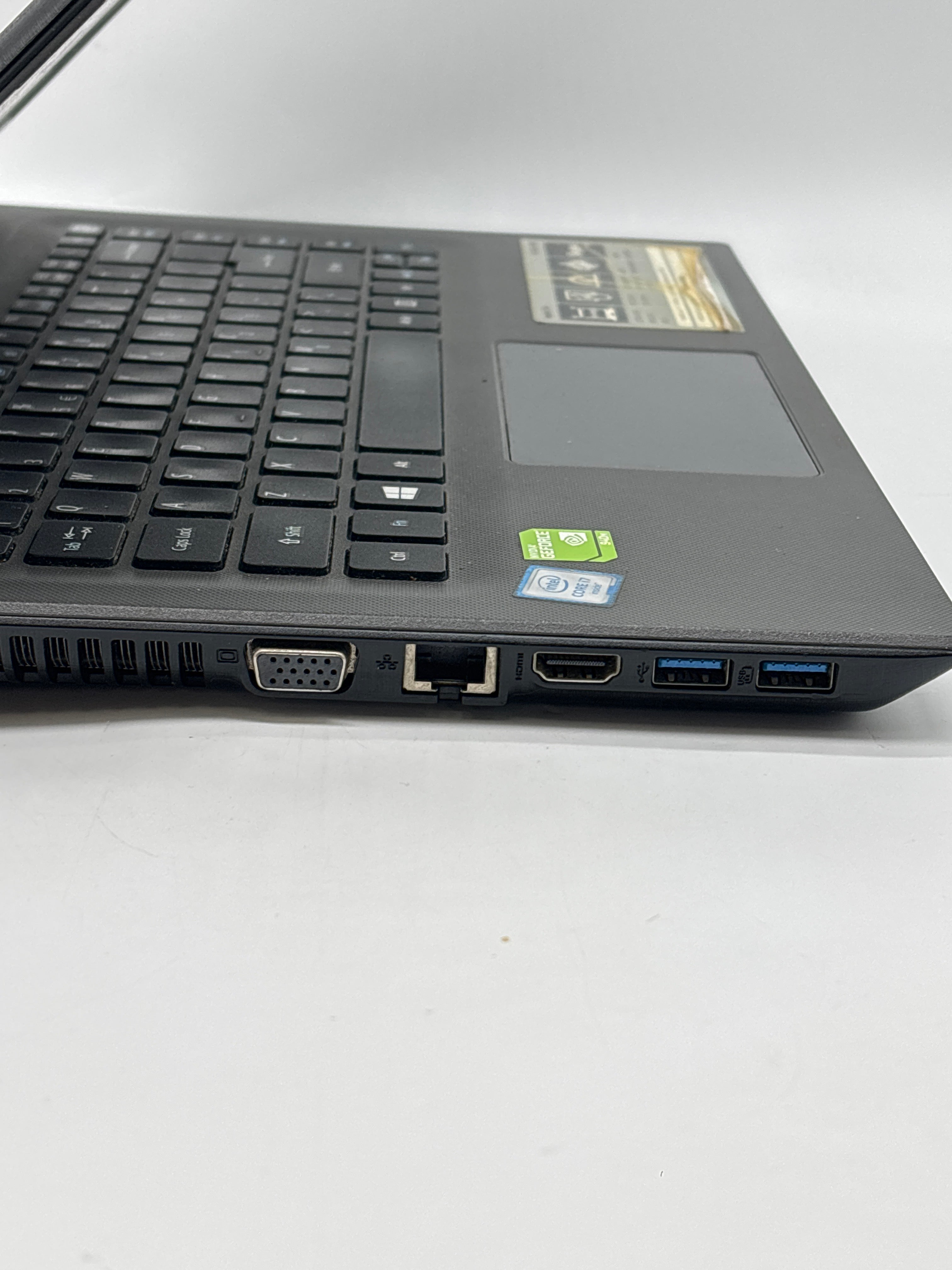 Acer Aspire E5-491G i7-6700hq 12GB RAM 1TB SSD Geforce 940M - Used