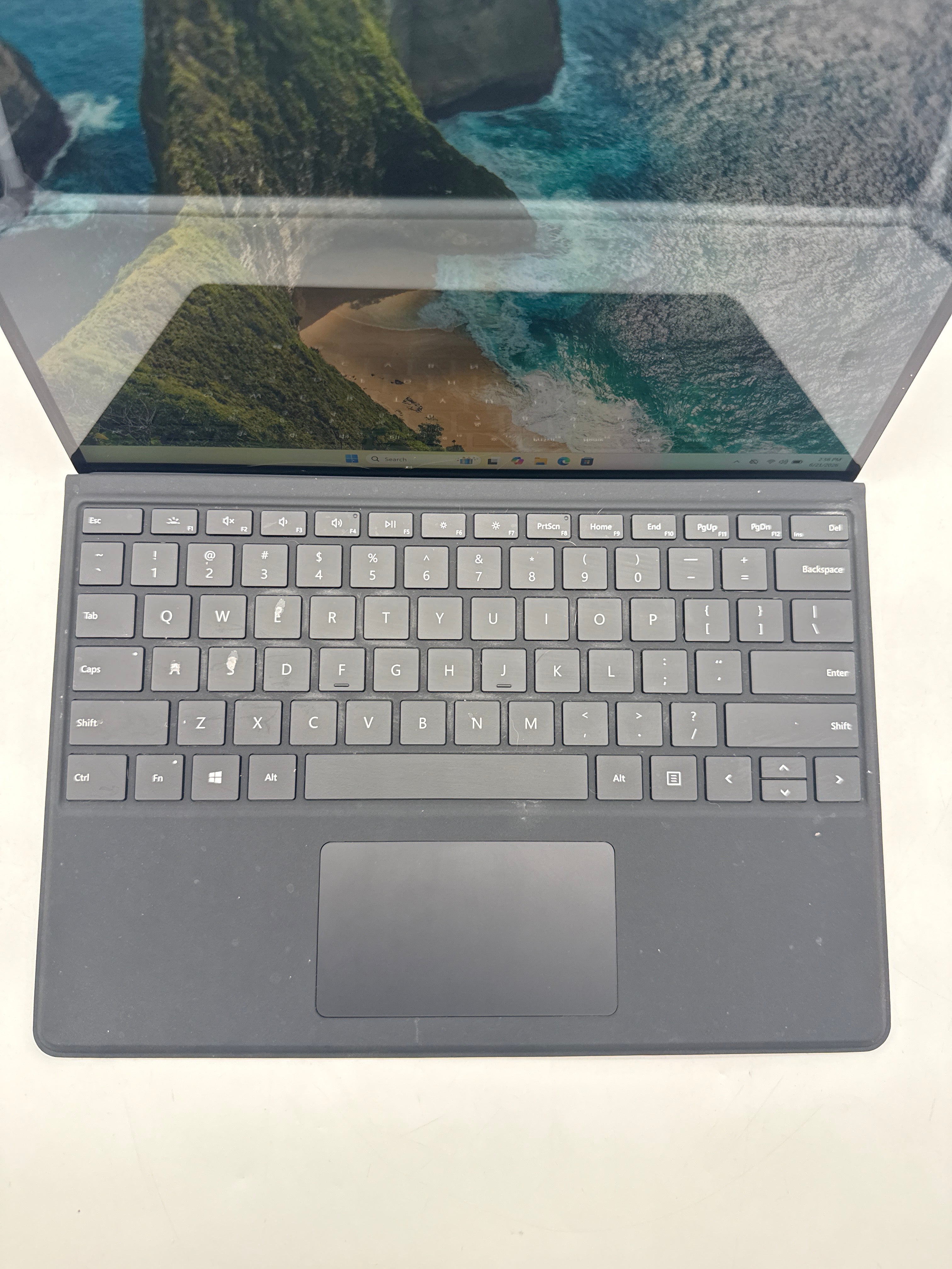 Microsoft Surface Pro 8 13" Core i7-1185G7 16GB RAM 512GB SSD - For Parts