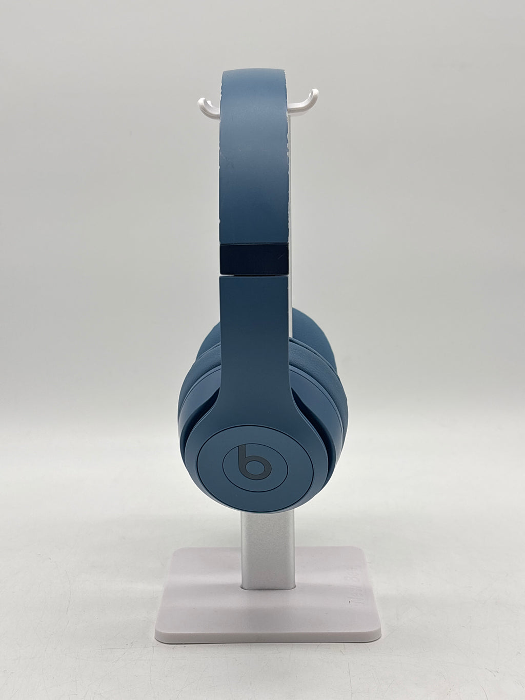 Beats Solo 4 Over-Ear Bluetooth Headphones Light Blue A3140