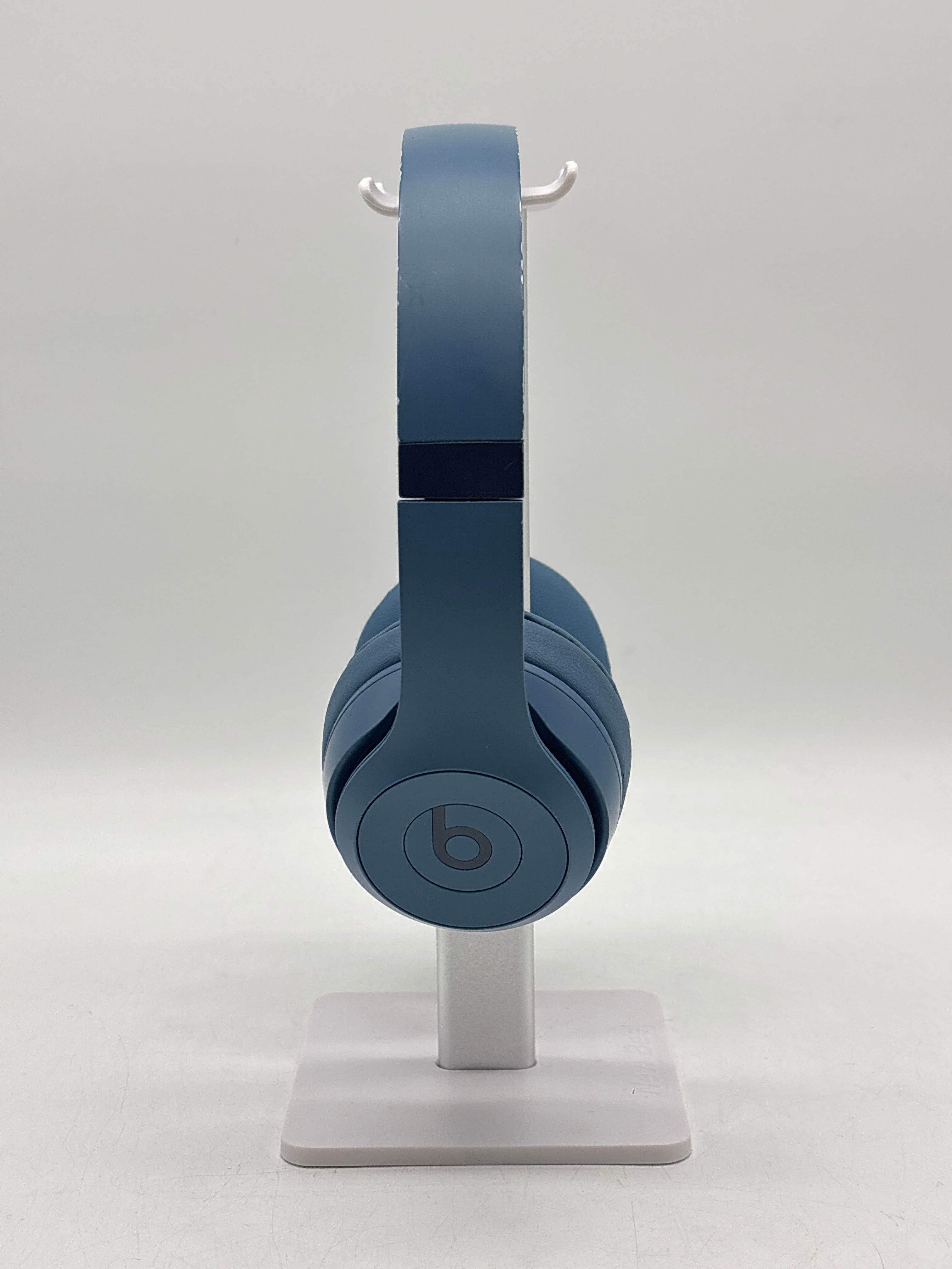 Beats Solo 4 Over-Ear Bluetooth Headphones Light Blue A3140
