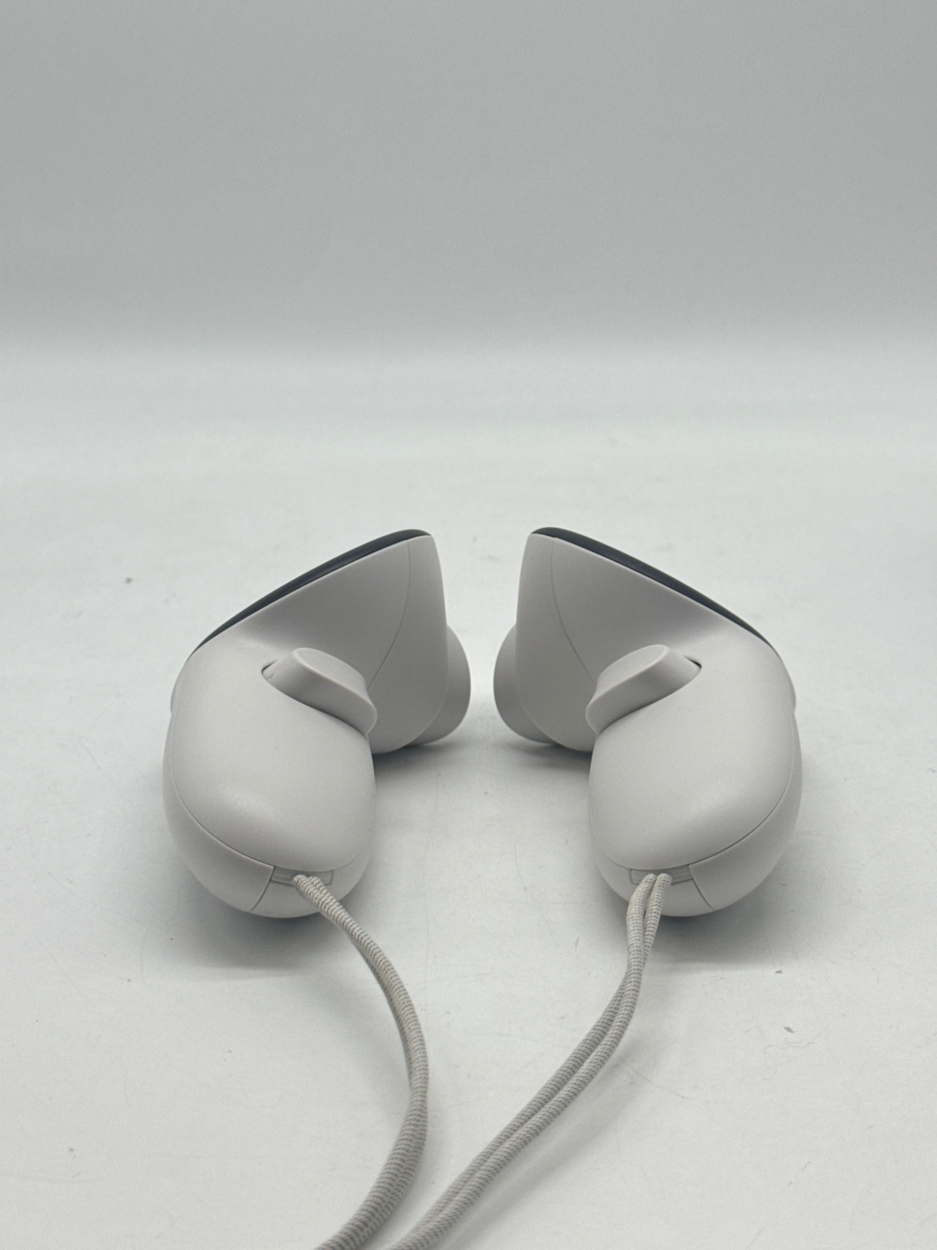 Meta Quest 3S 128GB Standalone All-in-One VR Headset White - Used