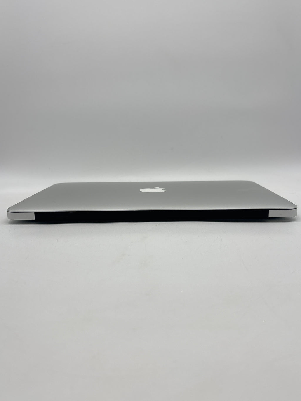 Apple MacBook Air A1466 2014 Intel i5 4GB RAM 128GB SSD Silver - Cracked Screen