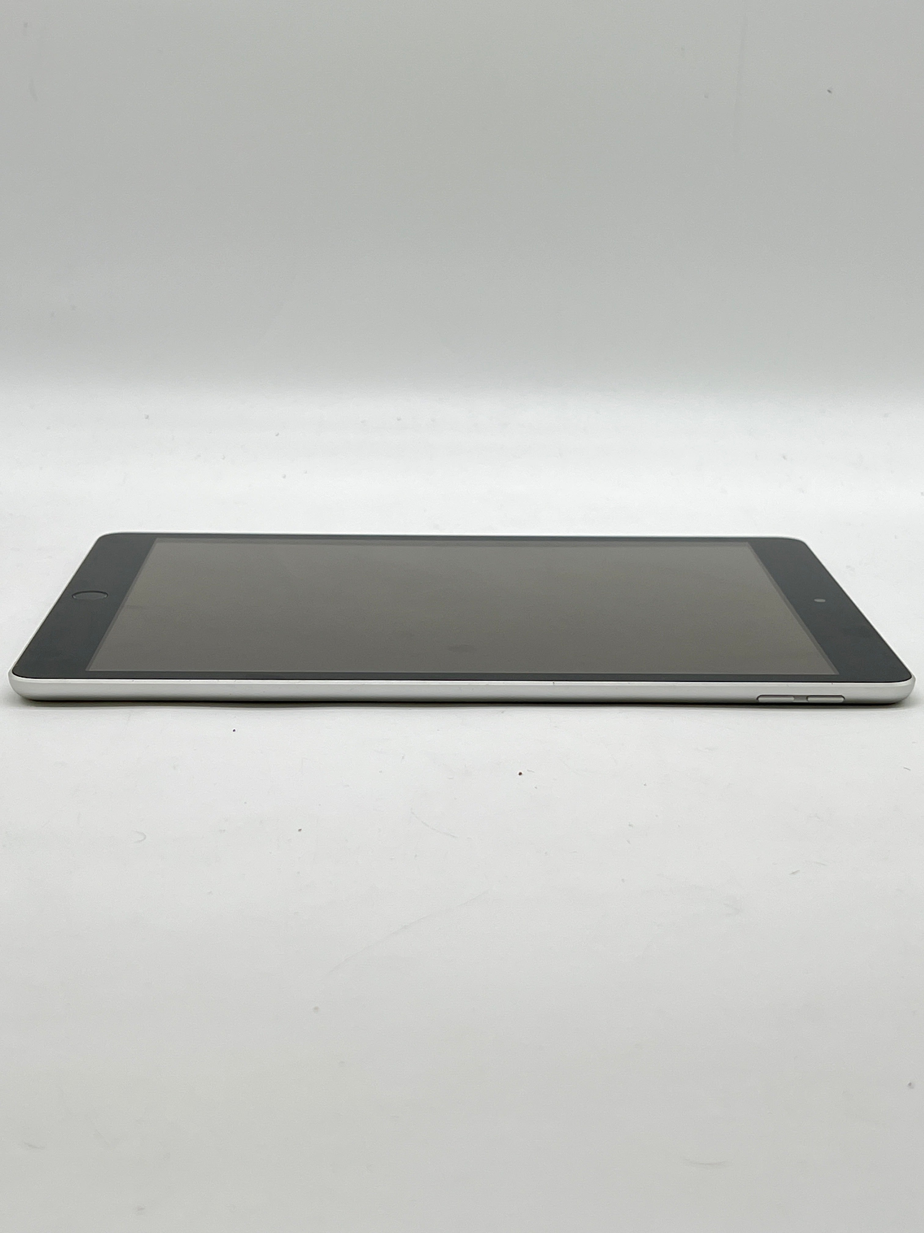 Apple iPad 9th Gen A2605 64 GB Gray Wi-Fi - Used
