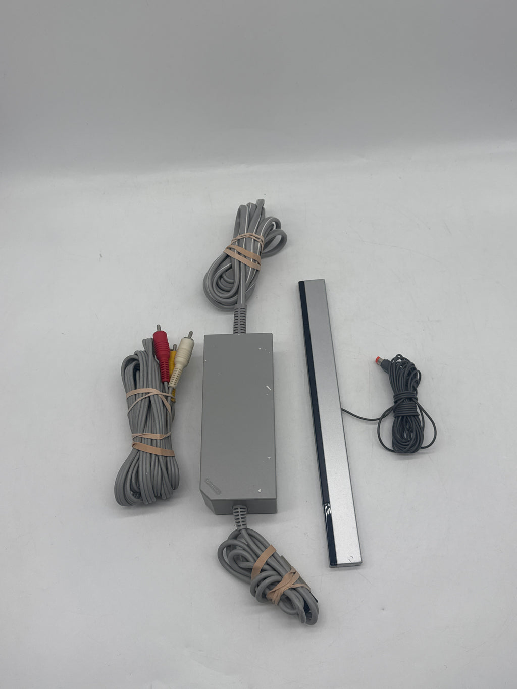 Nintendo Wii RVL-001 White Console with Sensor Bar - Used