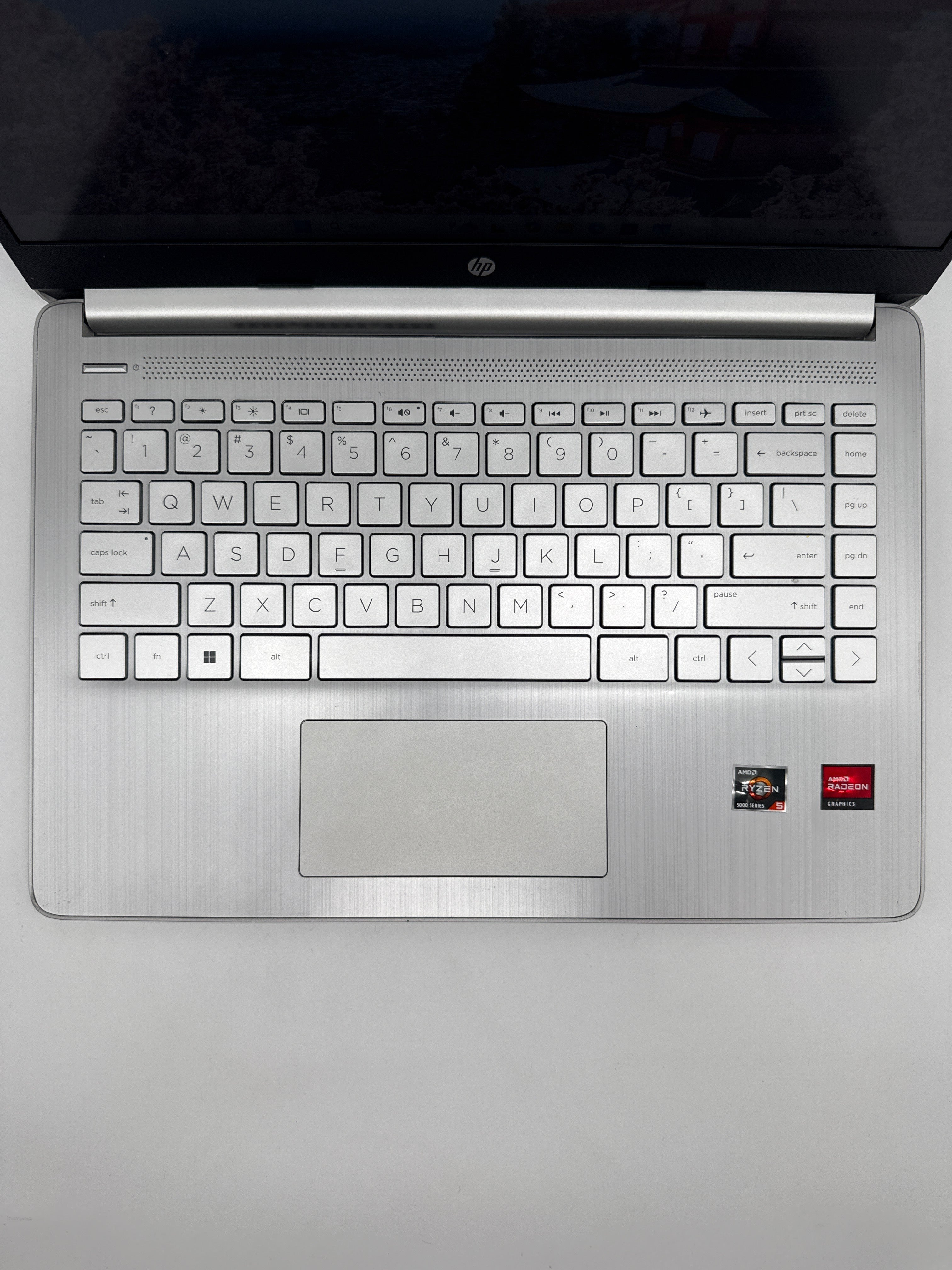 HP 14-FQ1025NR Ryzen 5 5500U 8GB RAM 256GB SSD