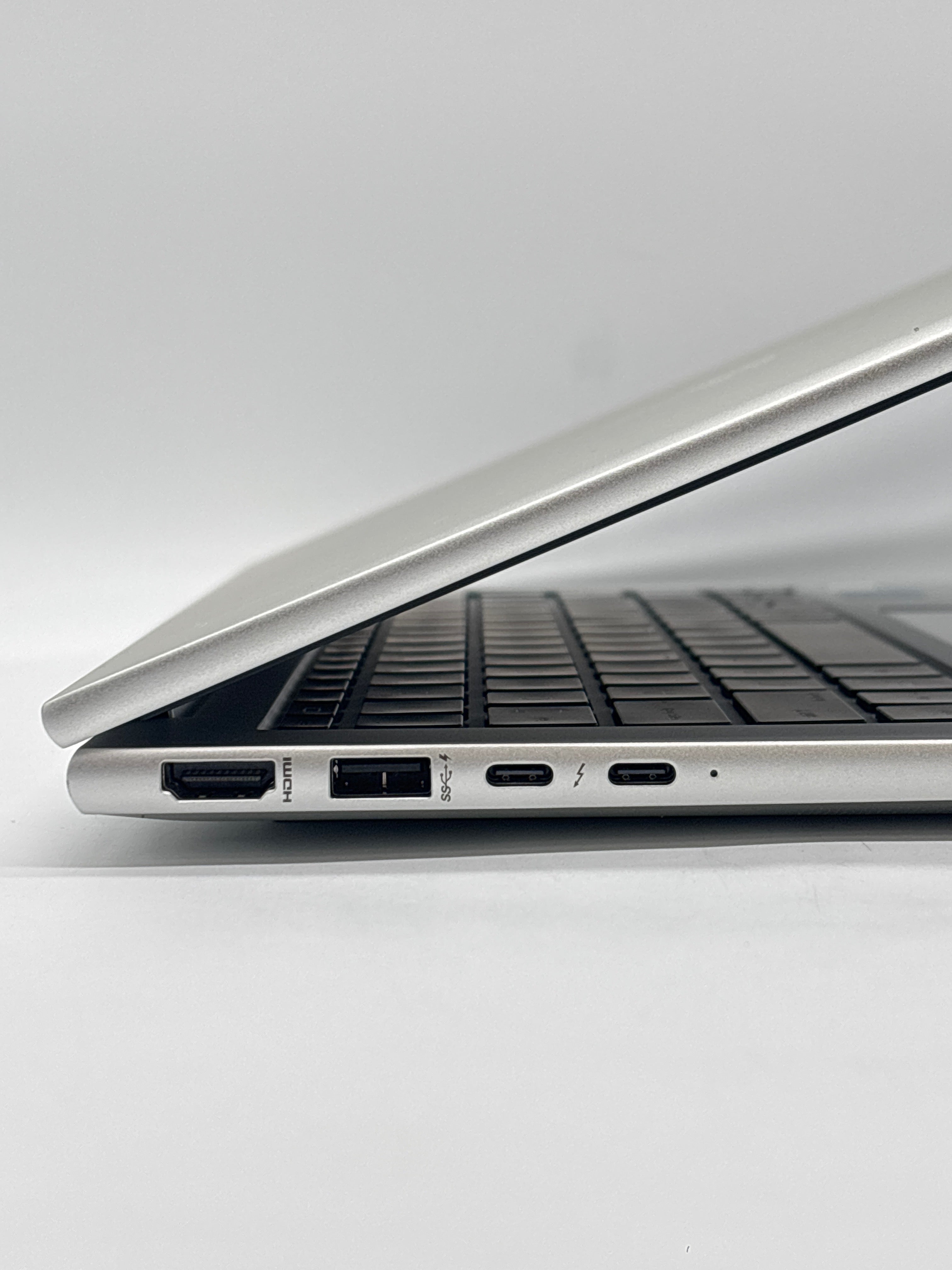 HP EliteBook 840 G10 i5-1340P 16 GB RAM 256 GB SSD