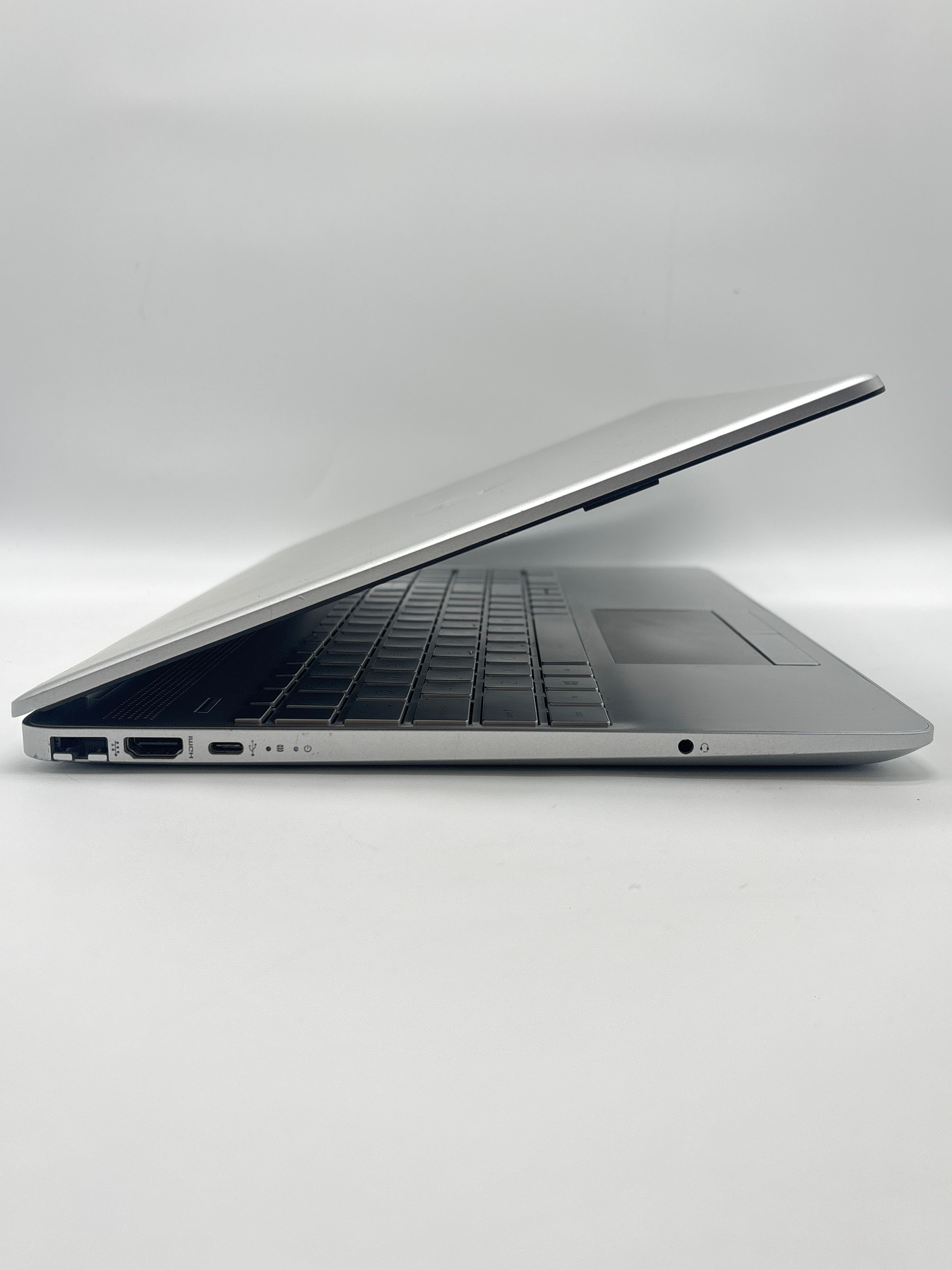 HP 15-dw3013dx i3-1115G4 8GB RAM 256GB SSD
