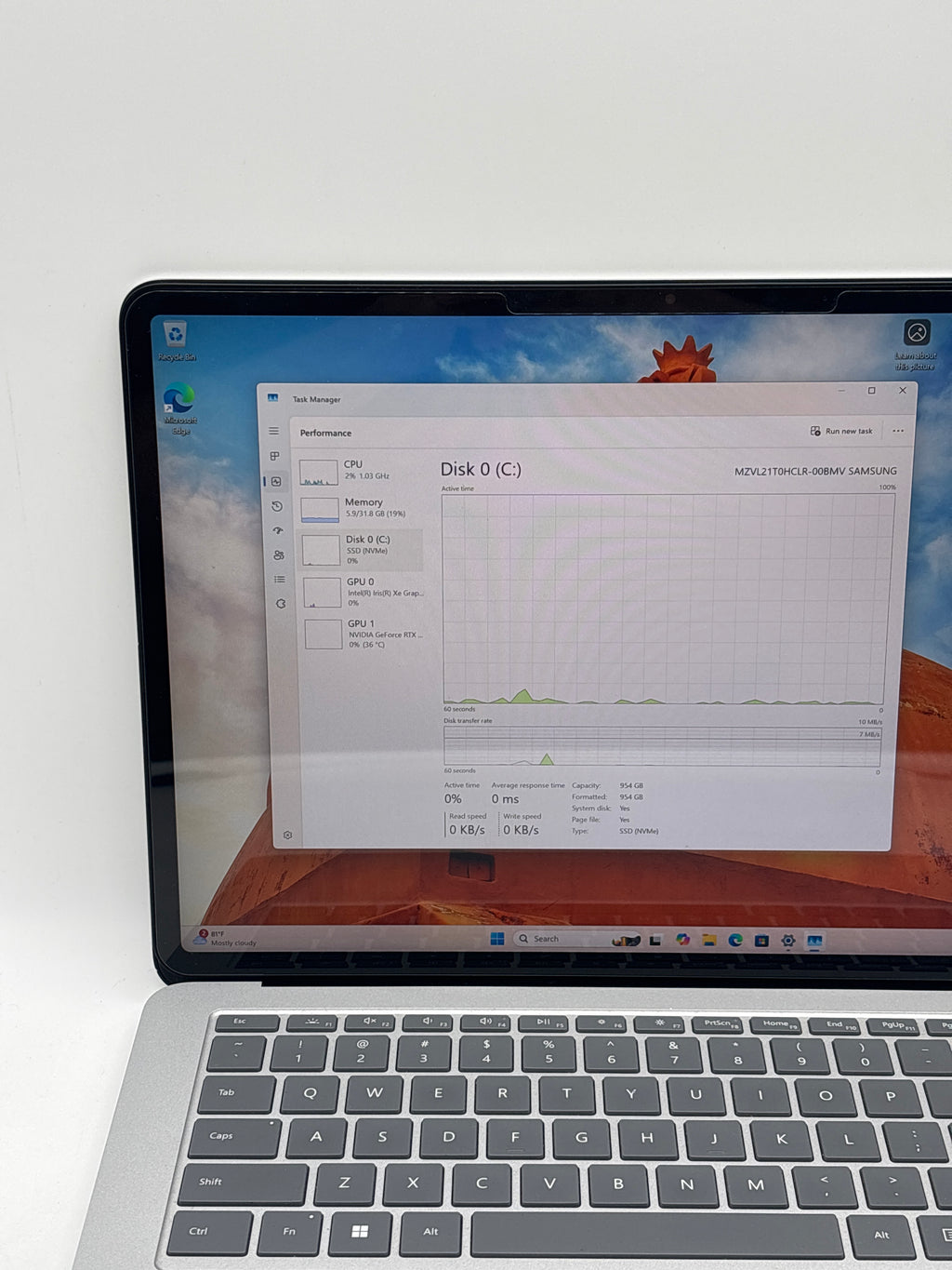 Microsoft Surface Laptop Studio 1964 i7-11370H 32GB RAM 1TB SSD