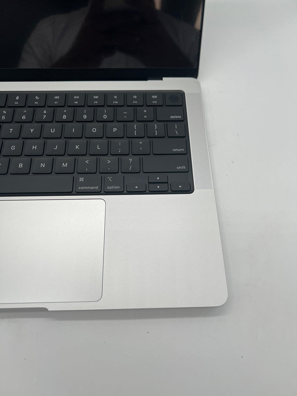 Apple MacBook Pro 14" A2442 2021 M1 Chip Silver For Parts Untested No Specs