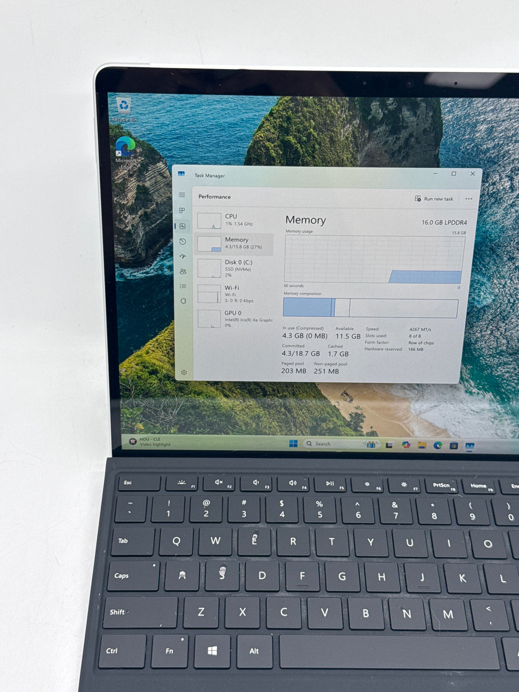 Microsoft Surface Pro 8 13" Core i7-1185G7 16GB RAM 512GB SSD - For Parts
