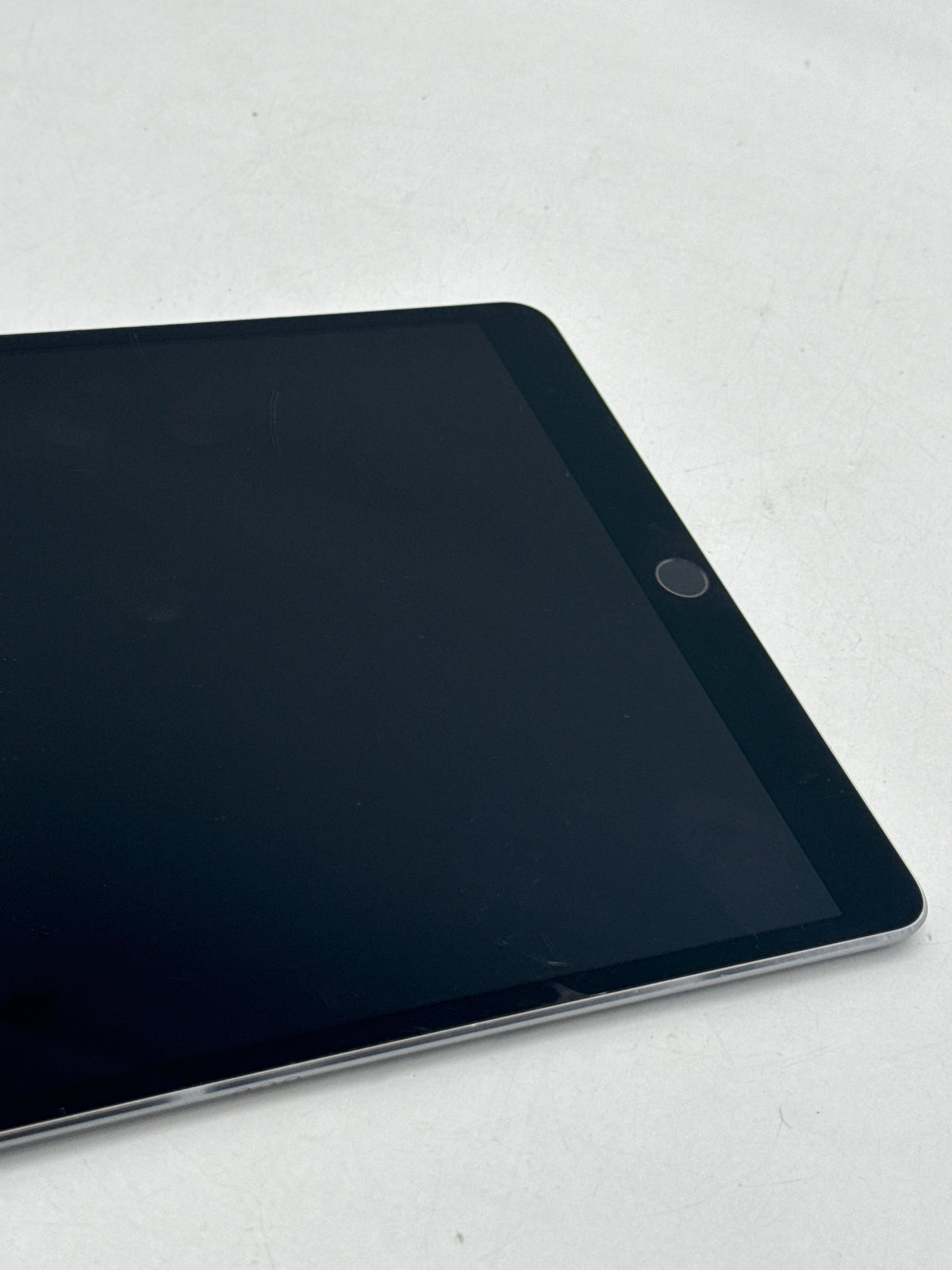 Apple iPad Pro 10.5" A1709 4GB RAM 256GB Wi-Fi + Cellular Space Gray - Used