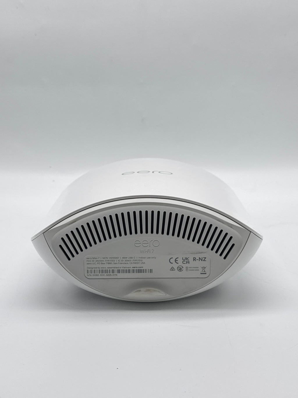 eero Max 7 V010001 Wi-Fi 7 Tri-Band Mesh Router 10GbE 2.5GbE Ports - Read