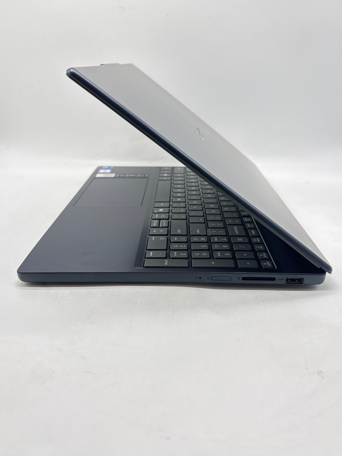 Lenovo IdeaPad Slim 3i 15IWC11 Core 7 350 16GB RAM 512GB SSD 15.3in - Used