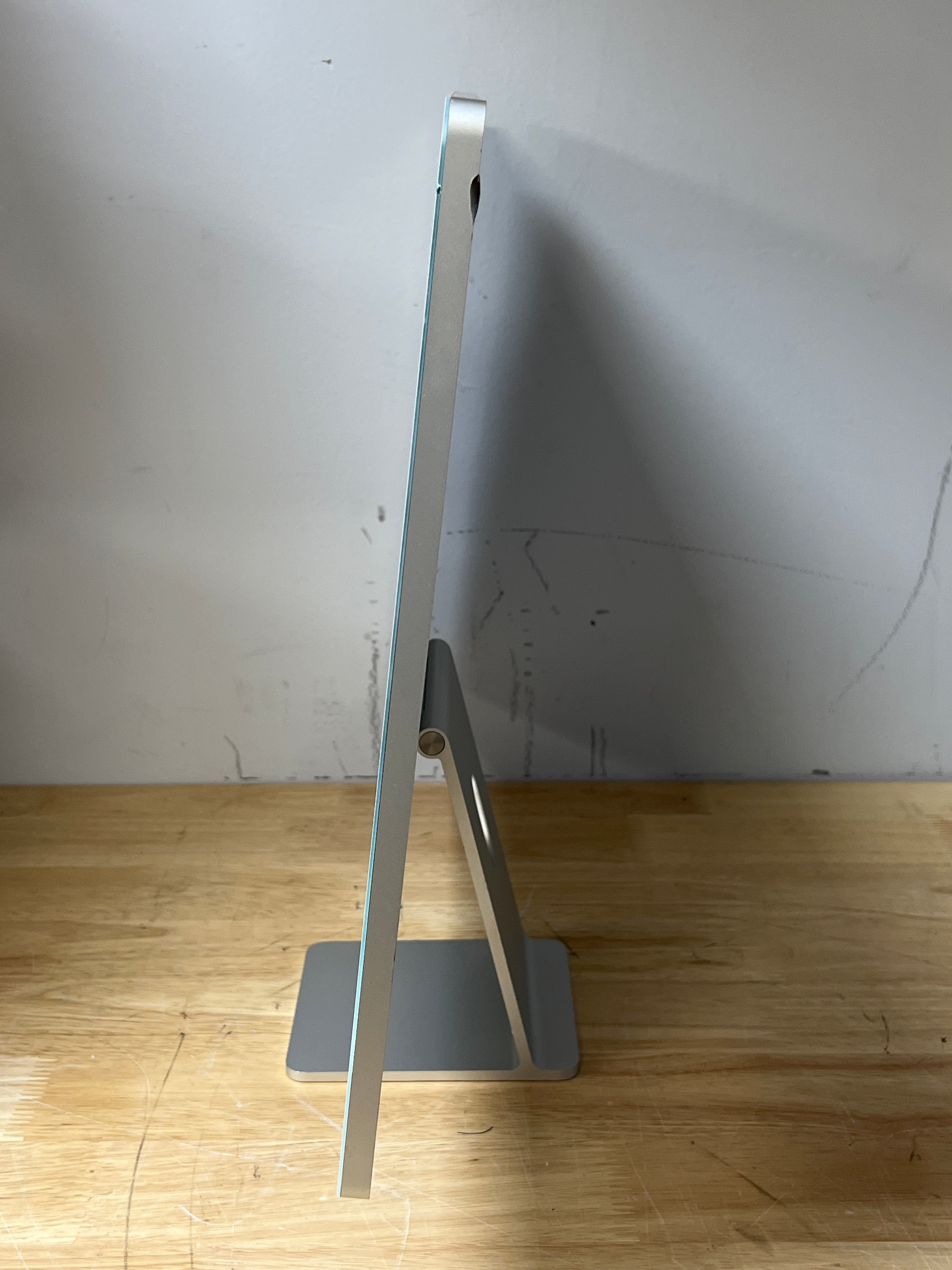 Apple iMac 24" M1 8GB RAM 512GB SSD  - Remotely Managed
