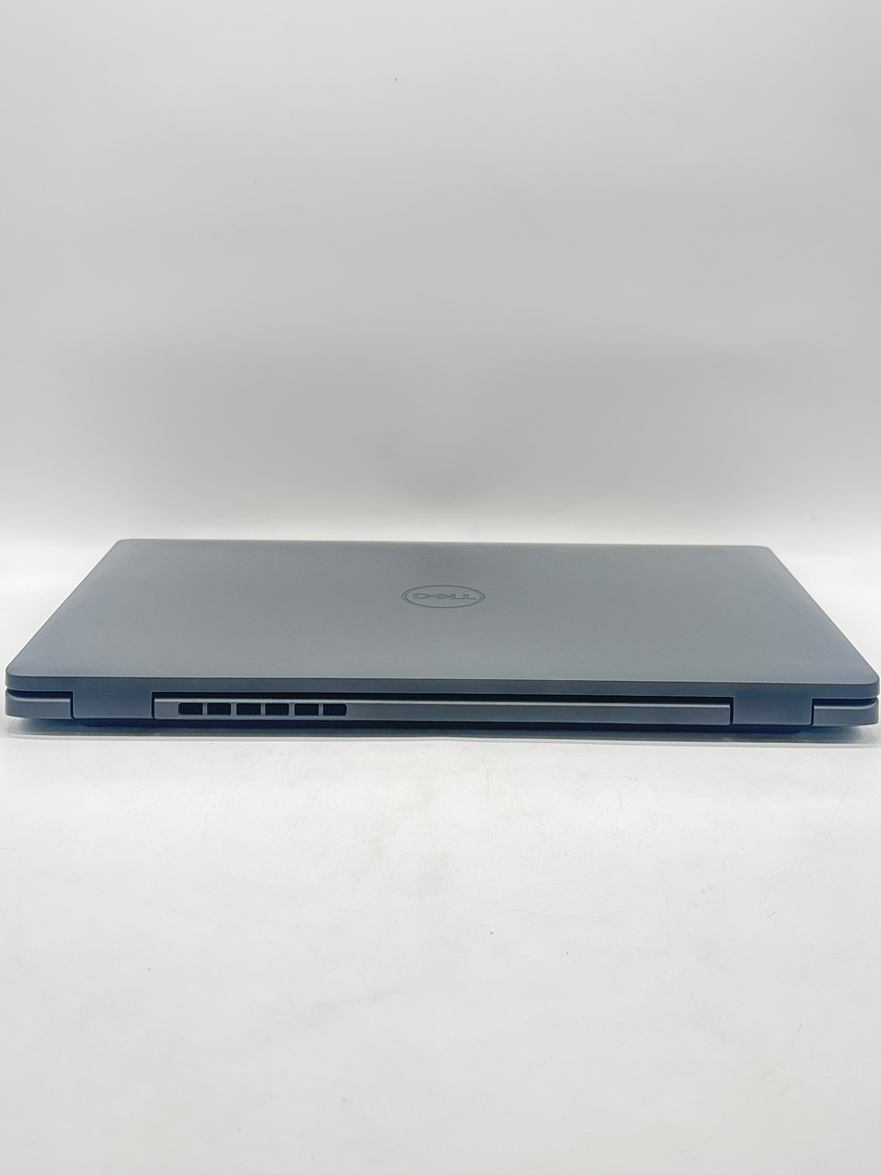 Dell Latitude 3550 15.6 in i7-1355U 16GB 512GB SSD - Used
