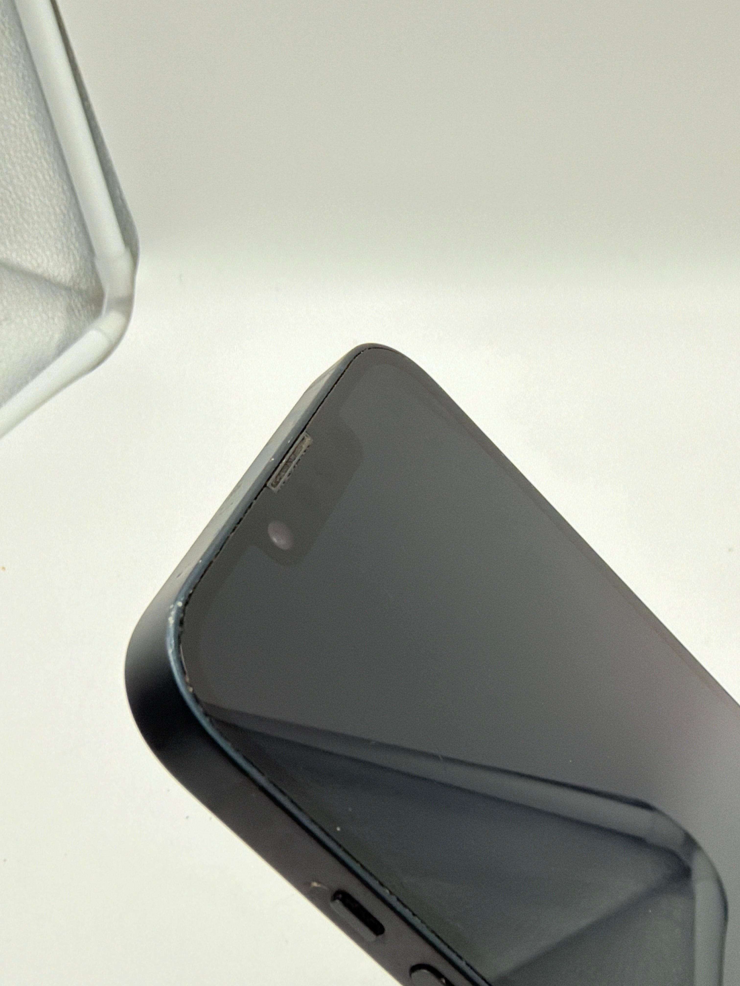 Unlocked Apple iPhone 14 128GB  Midnight A2649 MPUA3LL/A