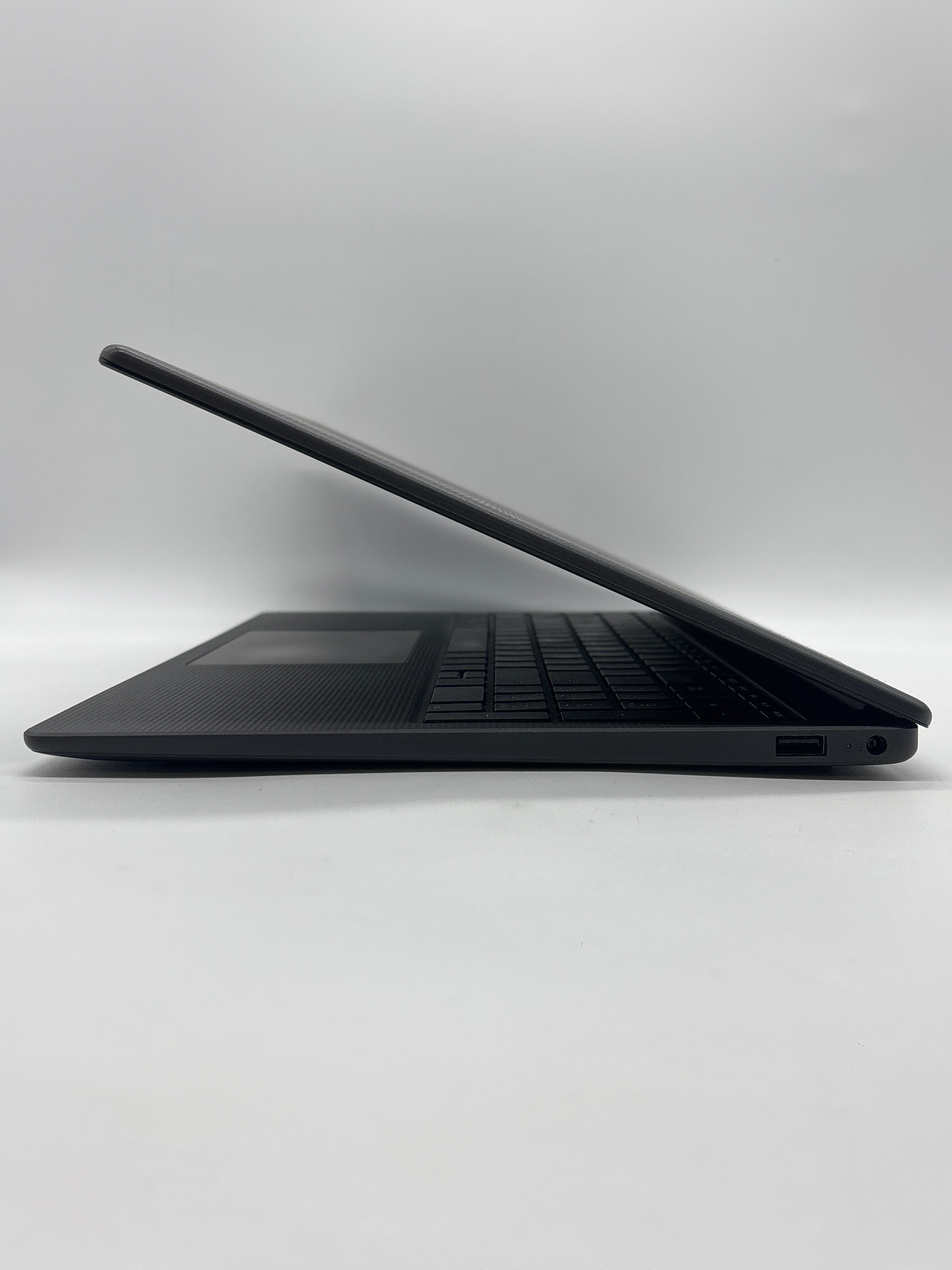 HP 255 G10 Ryzen 7 7730U 16GB RAM 512GB SSD