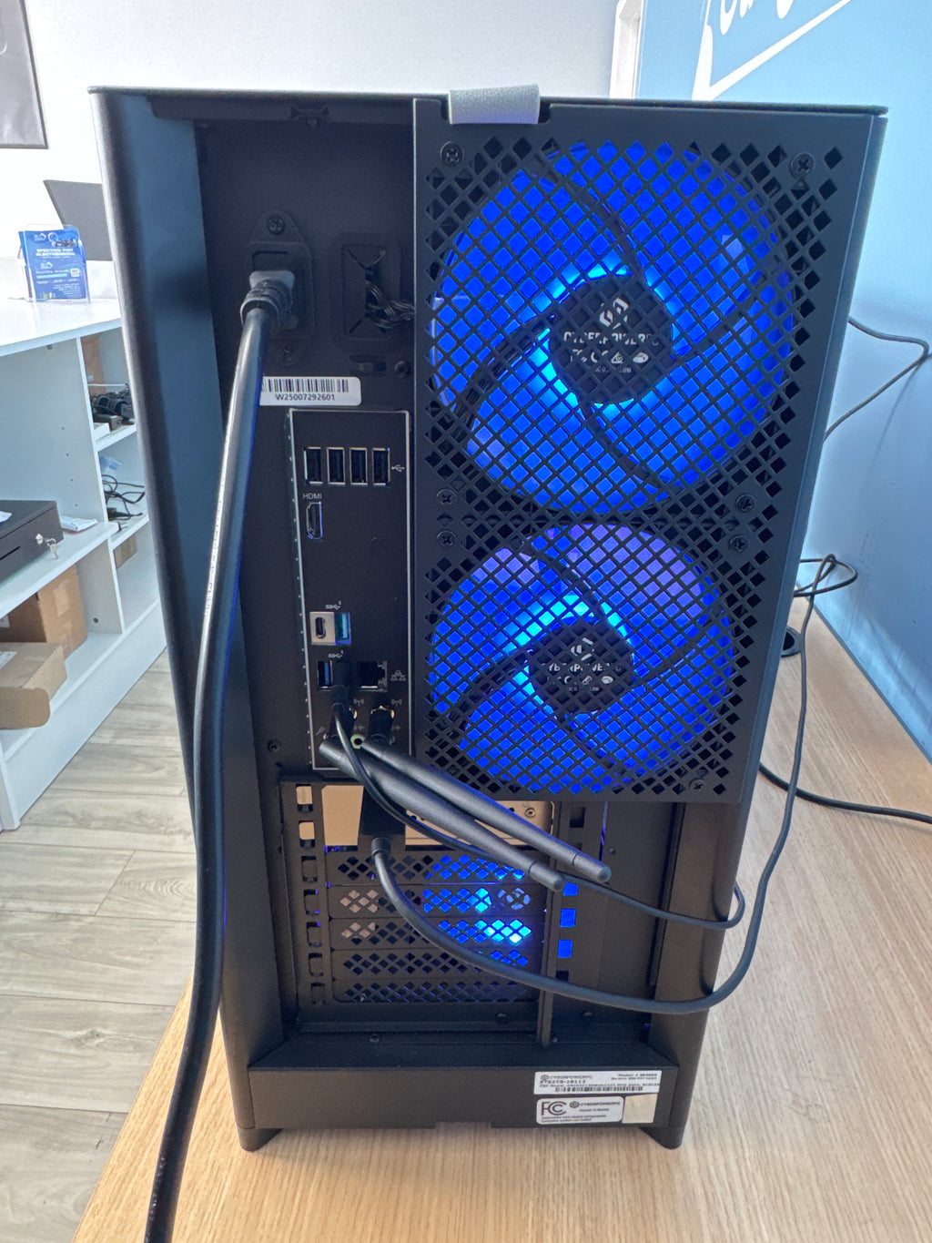 CyberpowerPC C-Series i7-14700F 32GB RAM DDR5 2TB SSD RTX 5070 - Used