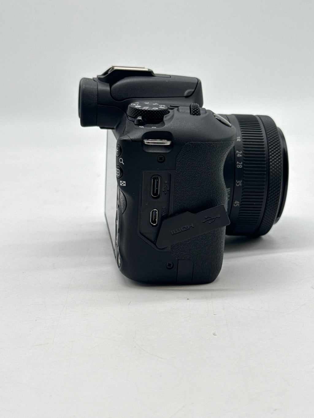 Canon EOS R100 24.1MP Mirrorless Camera w/ RF-S 18-45mm - Used