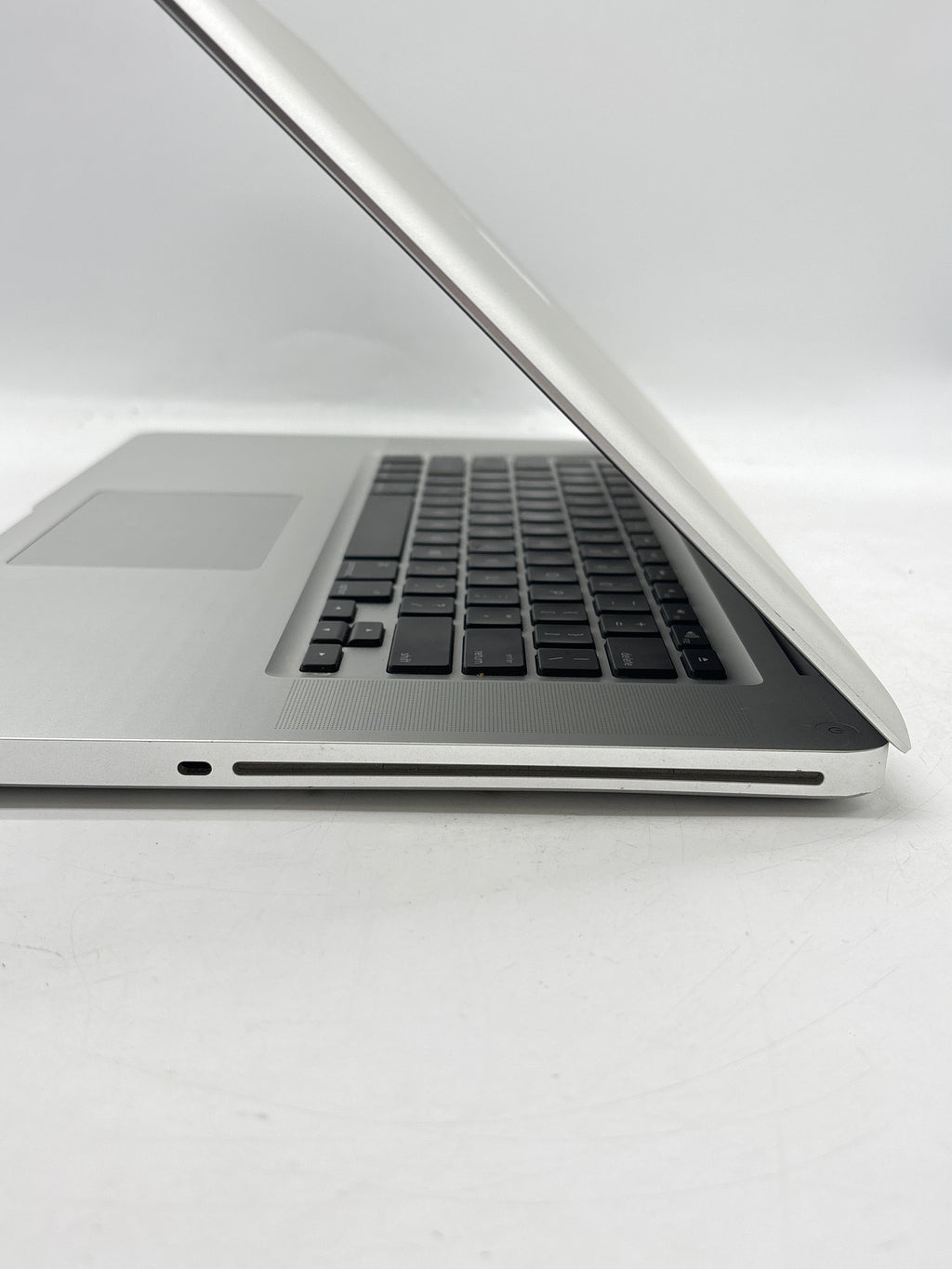 Apple MacBook Pro 15in A1286 Core i7 4GB RAM 500GB SATA Disk - Used