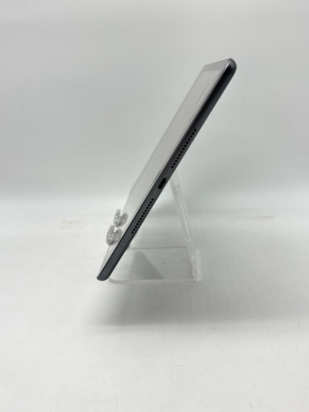 Apple iPad 8th Gen 10.2" A2270 32GB Wi-Fi - Used