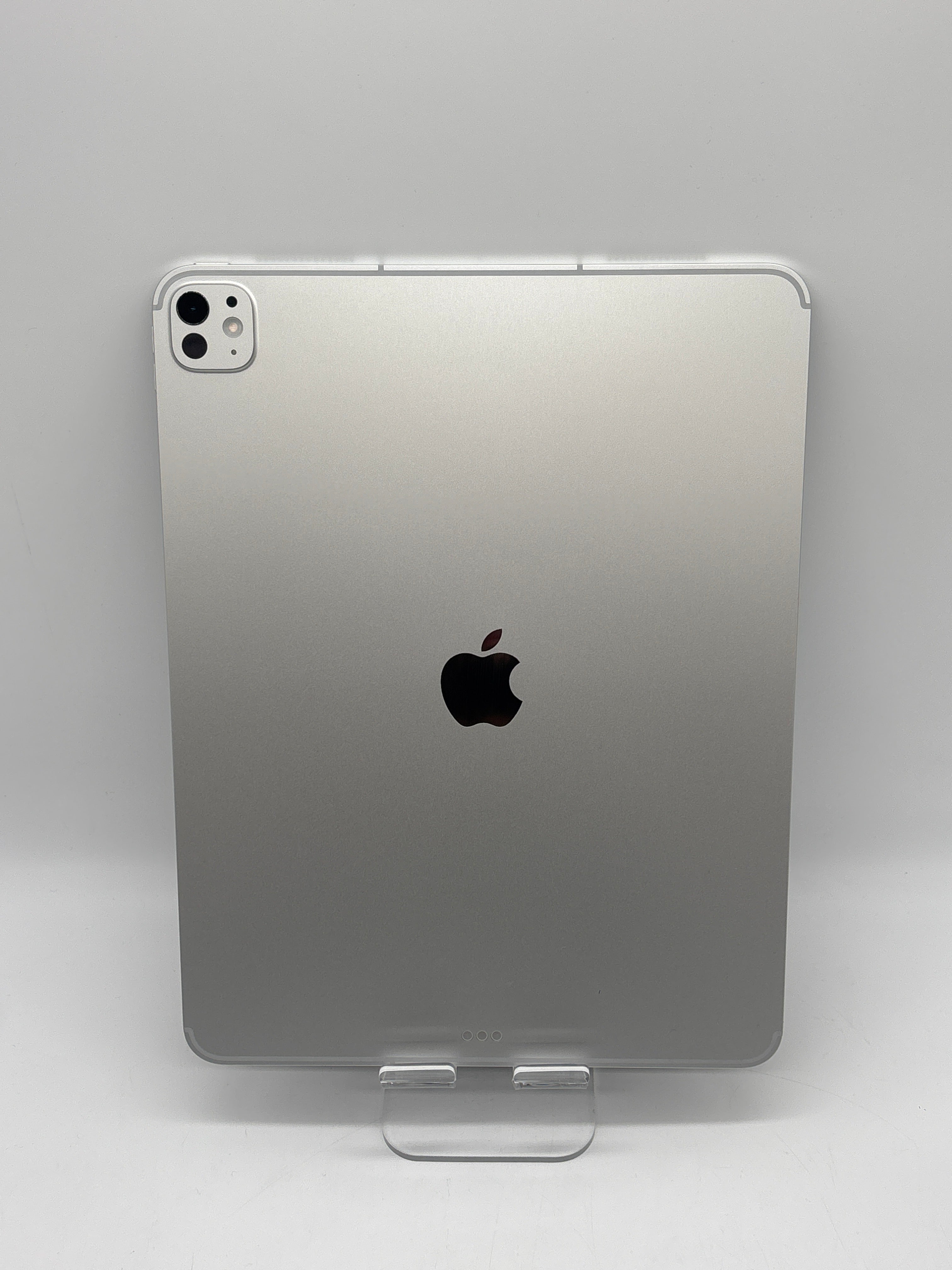 Apple iPad Pro 13" M5 ME7X4LL/A 256GB Silver Wi-Fi + 5G - Unlocked (Cycle Count 2)