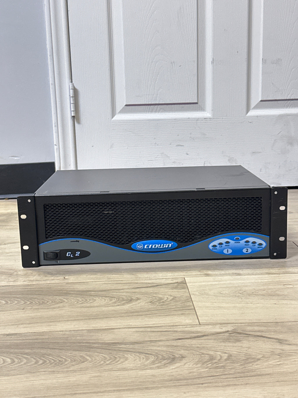 Crown Audio CL2 2-Channel Professional Power Amplifier