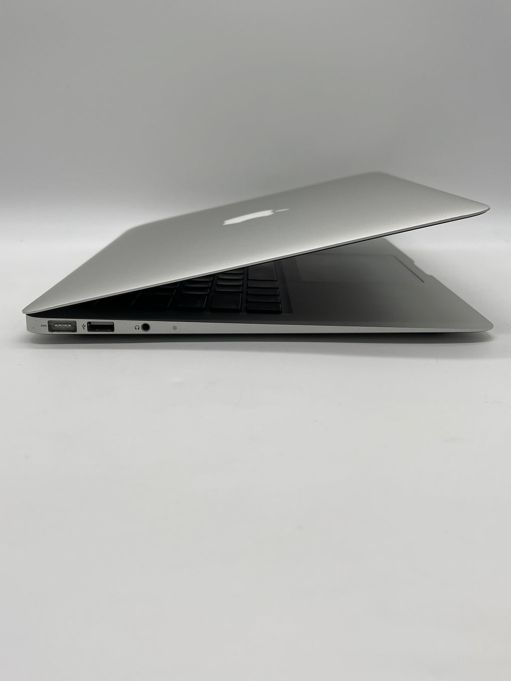 Apple MacBook Air 13" A1369 Core i5 4GB RAM 128GB SSD Silver