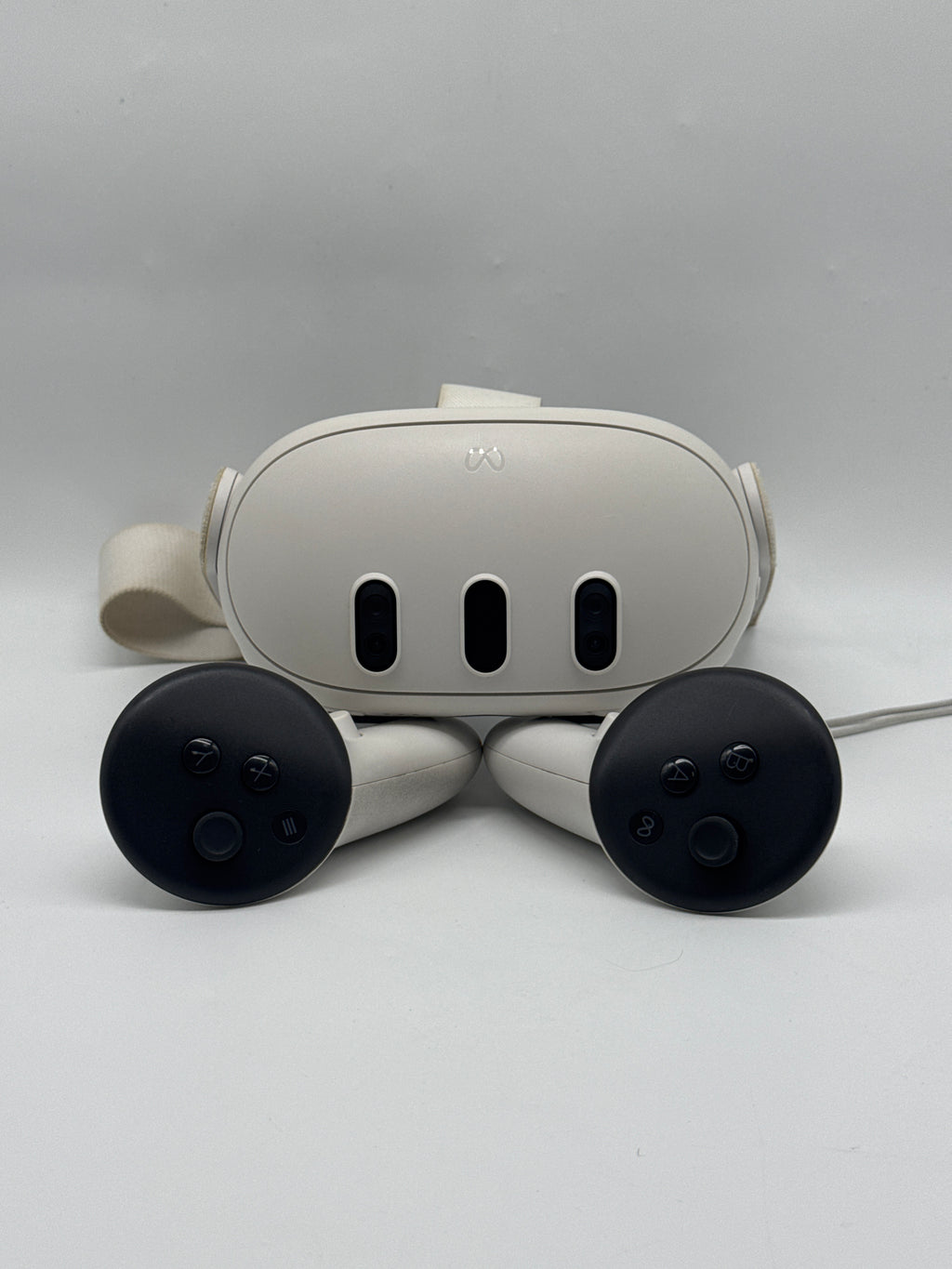 Meta Quest 3 S3A 128GB White VR Headset with Controllers - Used